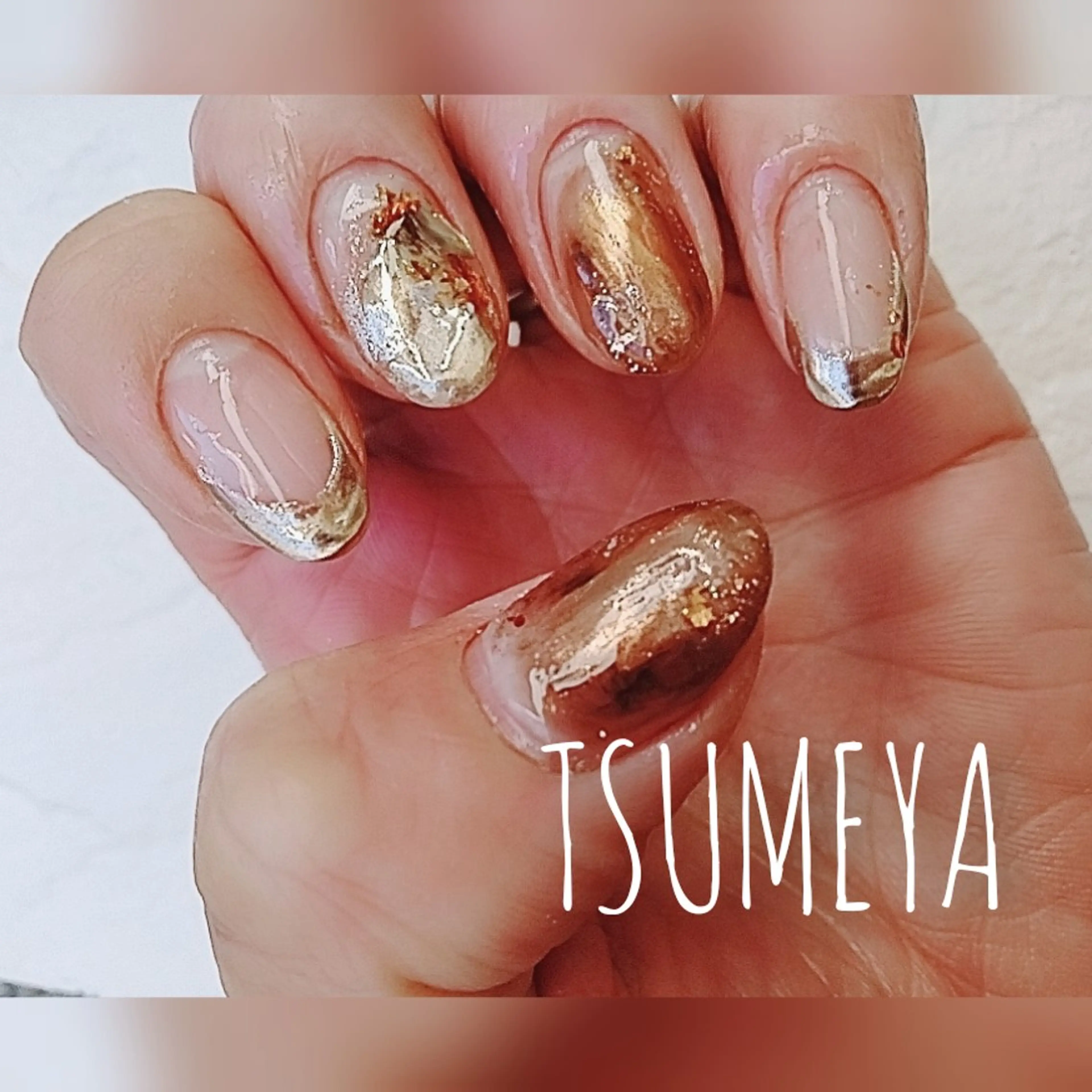 ネイル ブラウン ゴールド ニュアンスネイル ハンドネイル _TSUMEYA _のネイルデザイン