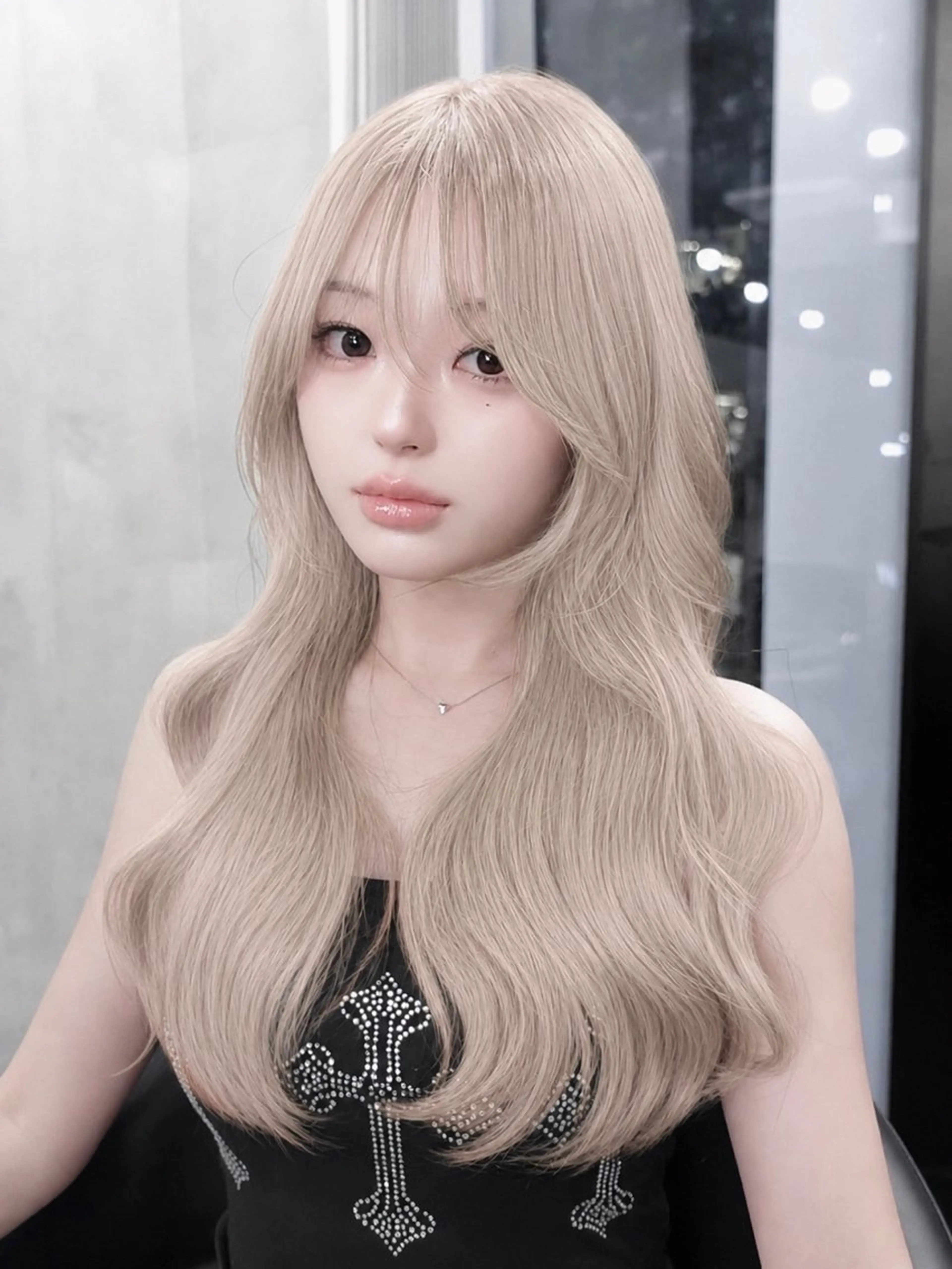 ロング カラー 🦋韓国ヘア💙 ハイトーンRUNAのヘアスタイル