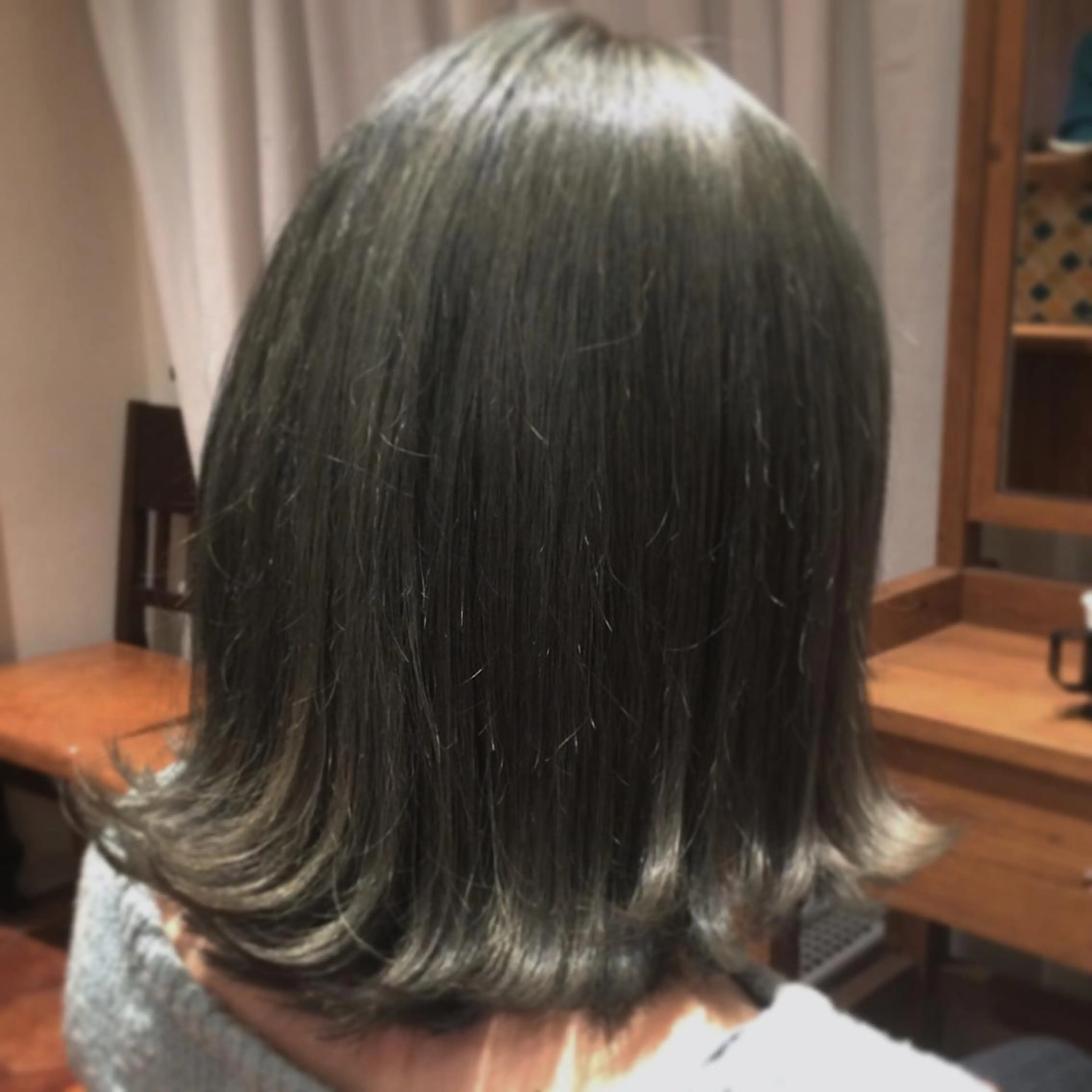 ショート ミディアム カラー ヘアアレンジ グレージュ オリーブグレージュ オリーブグレー kazufumi ..のヘアスタイル