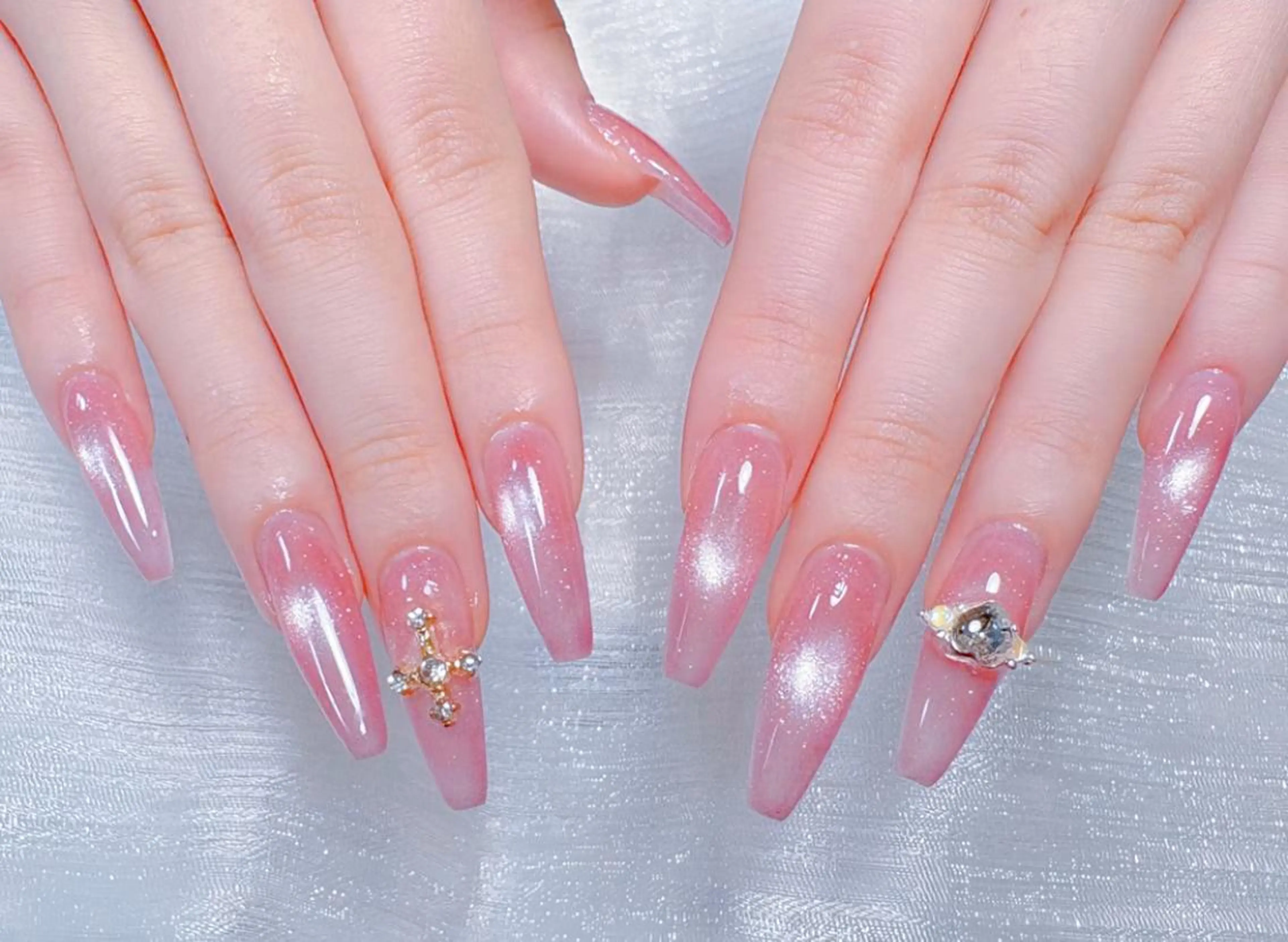 🎊チップ長さだし10本🎊🍄マグネットワンカラー➕2個大きいパーツ🎊の写真