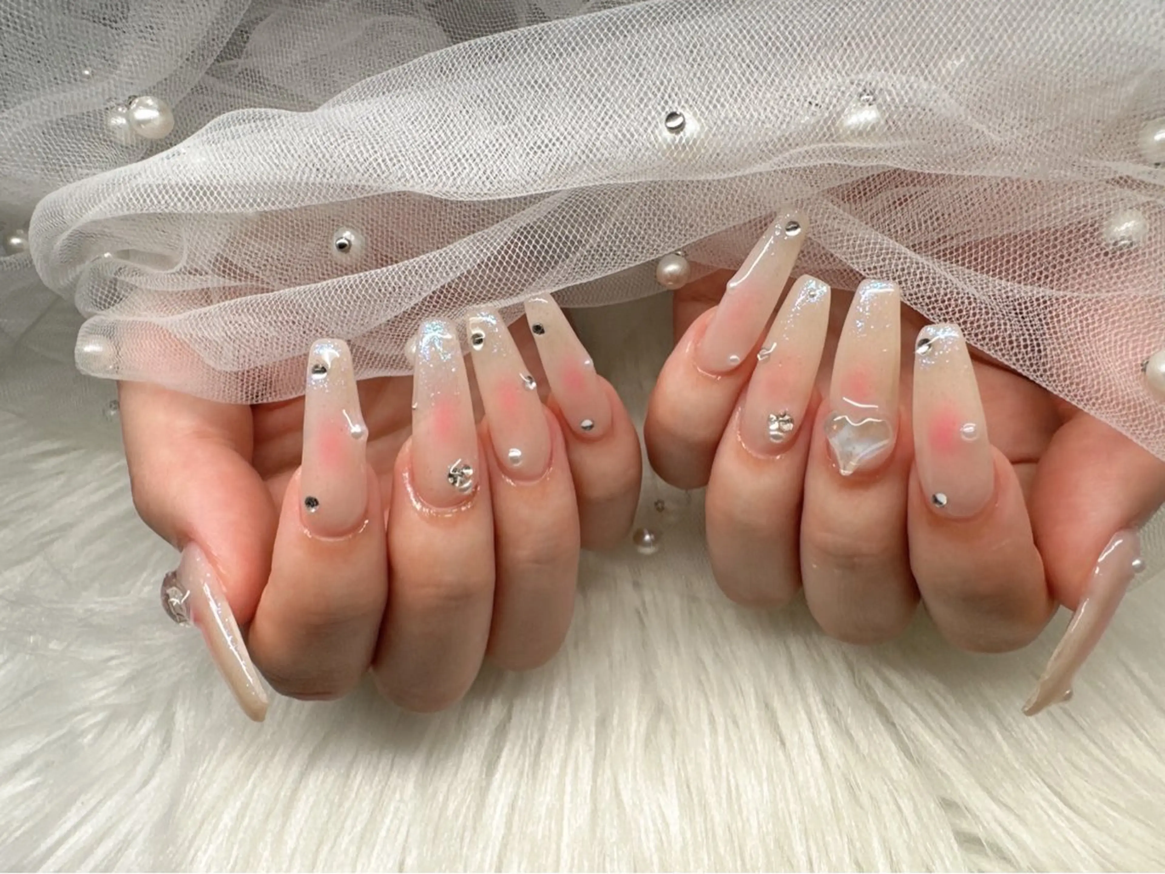 ネイル オーロラネイル フレンチネイル ガラスフレンチ ロングネイル マグネットネイル ハンドネイル XIMINANAIL SALON堀江店のネイルデザイン