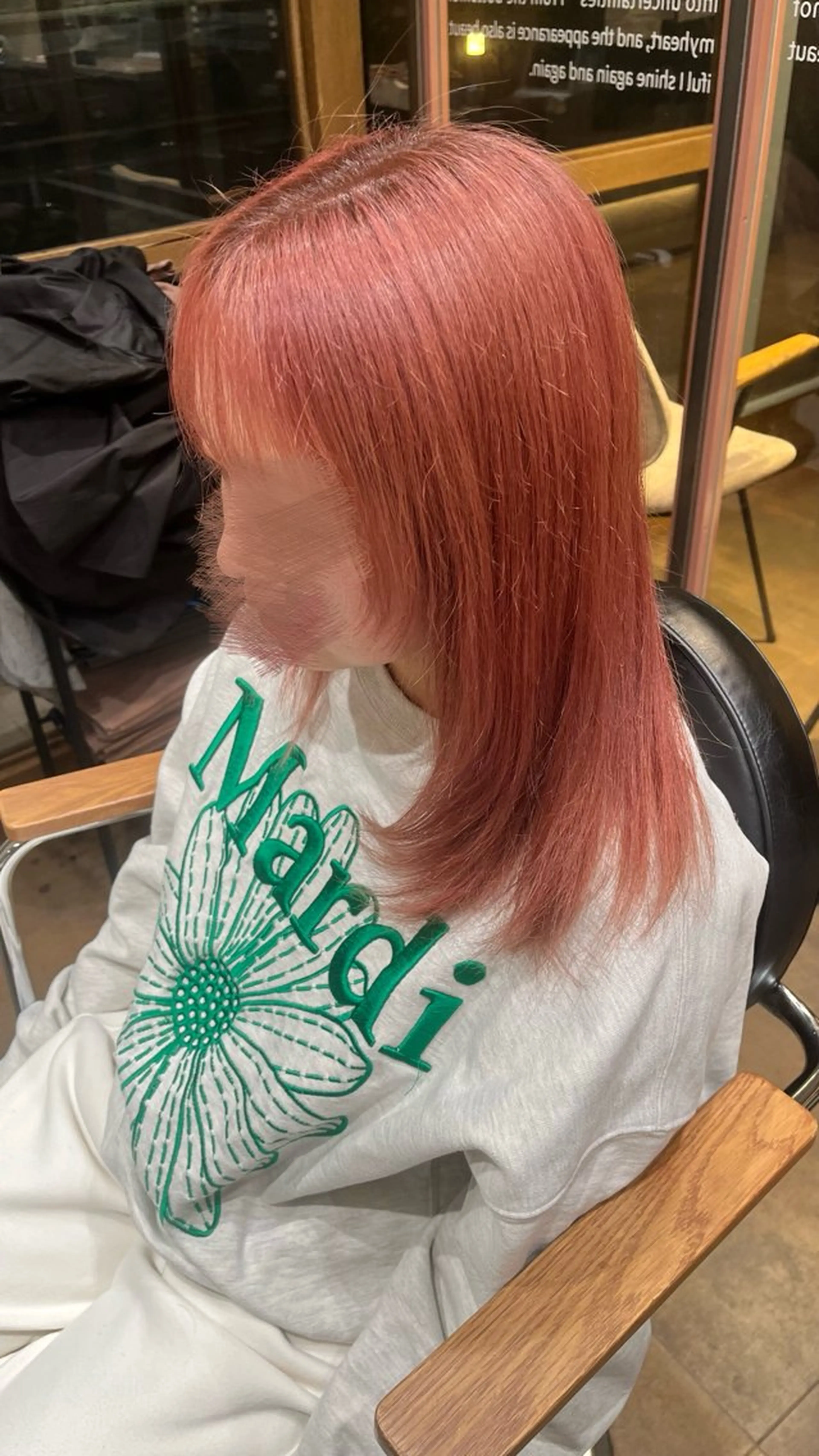 ミディアム カット ヘアカラー ラフィスヘアー九大学研都市店所属・赤み消し艶カラー🍒 髪質改善　KAIのヘアスタイル