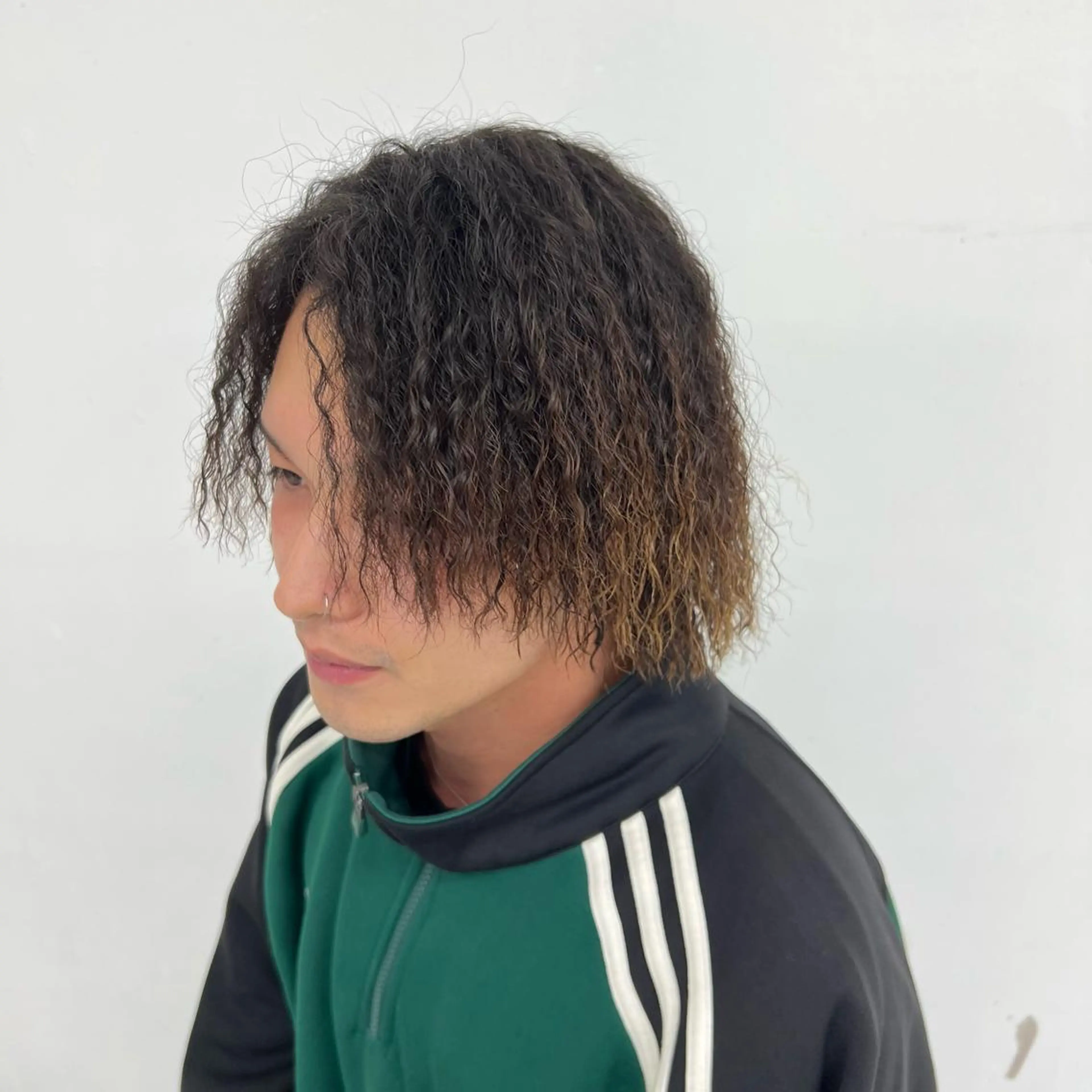 ショート パーマ 豊崎 佑輔のヘアスタイル