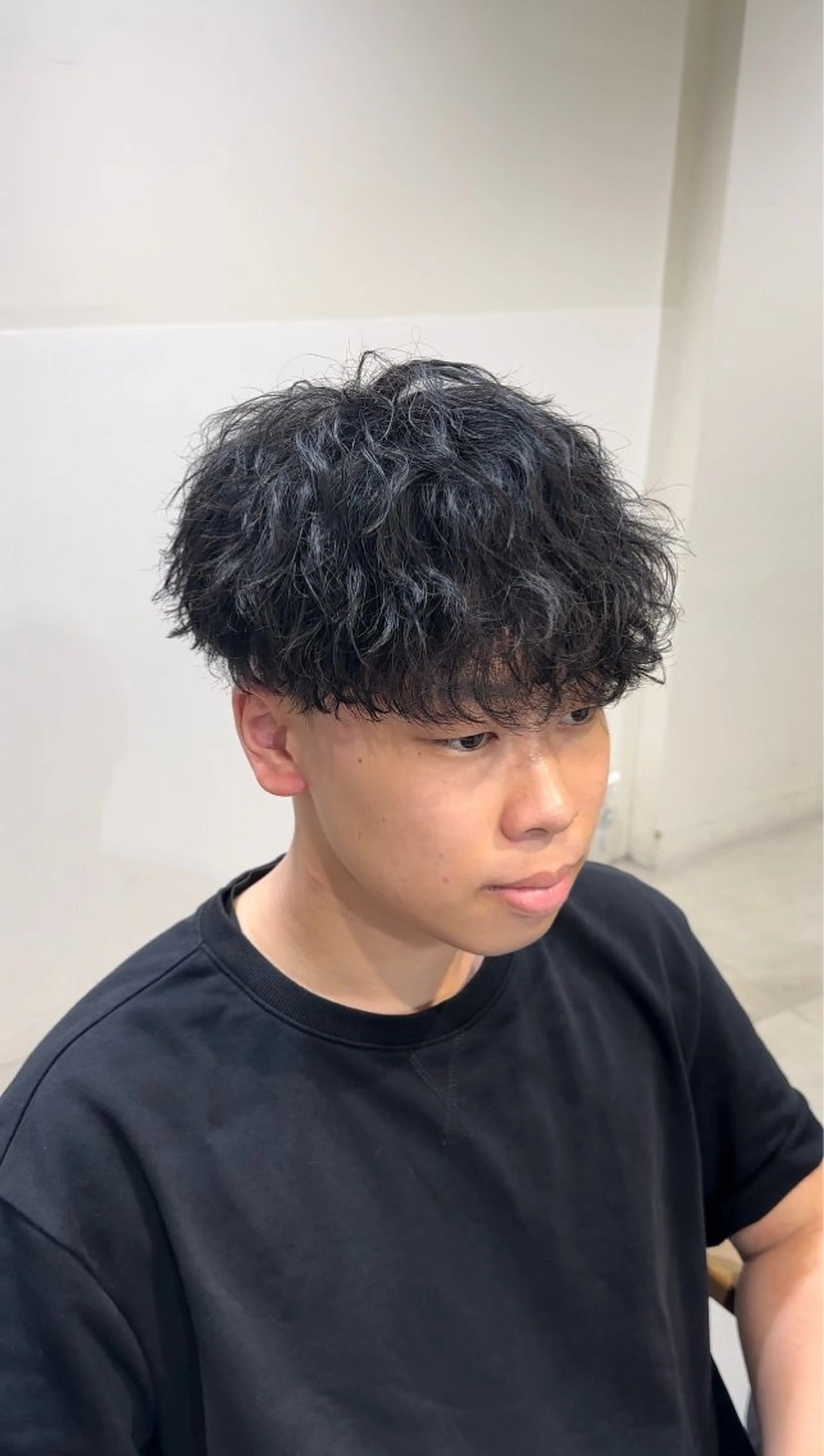 パーマ メンズ メンズパーマ 波巻きパーマ パーマ 小西 由大のヘアスタイル