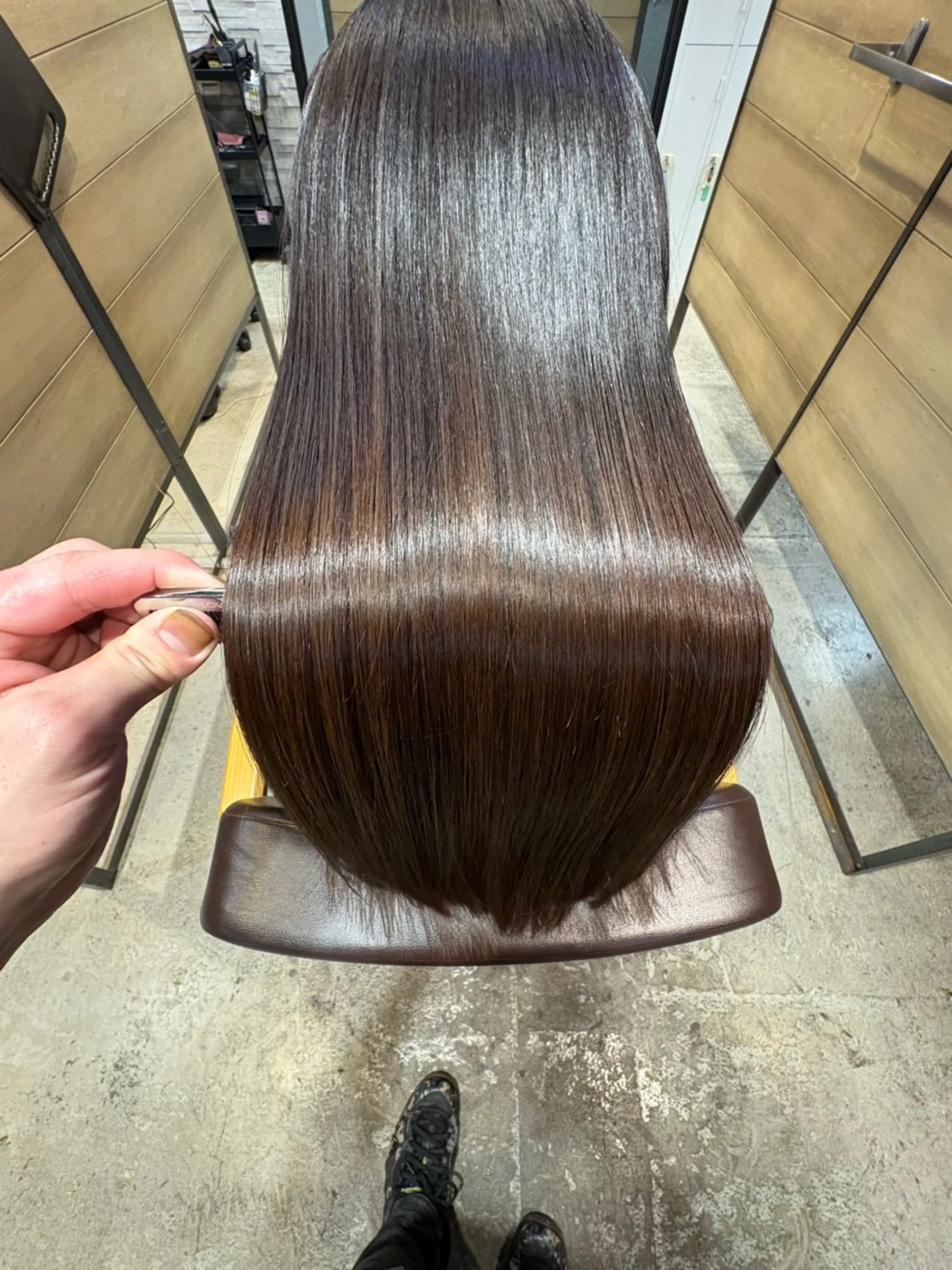 セミロング ✨髪質改善特化✨ 店長　安岡朋哉のヘアスタイル