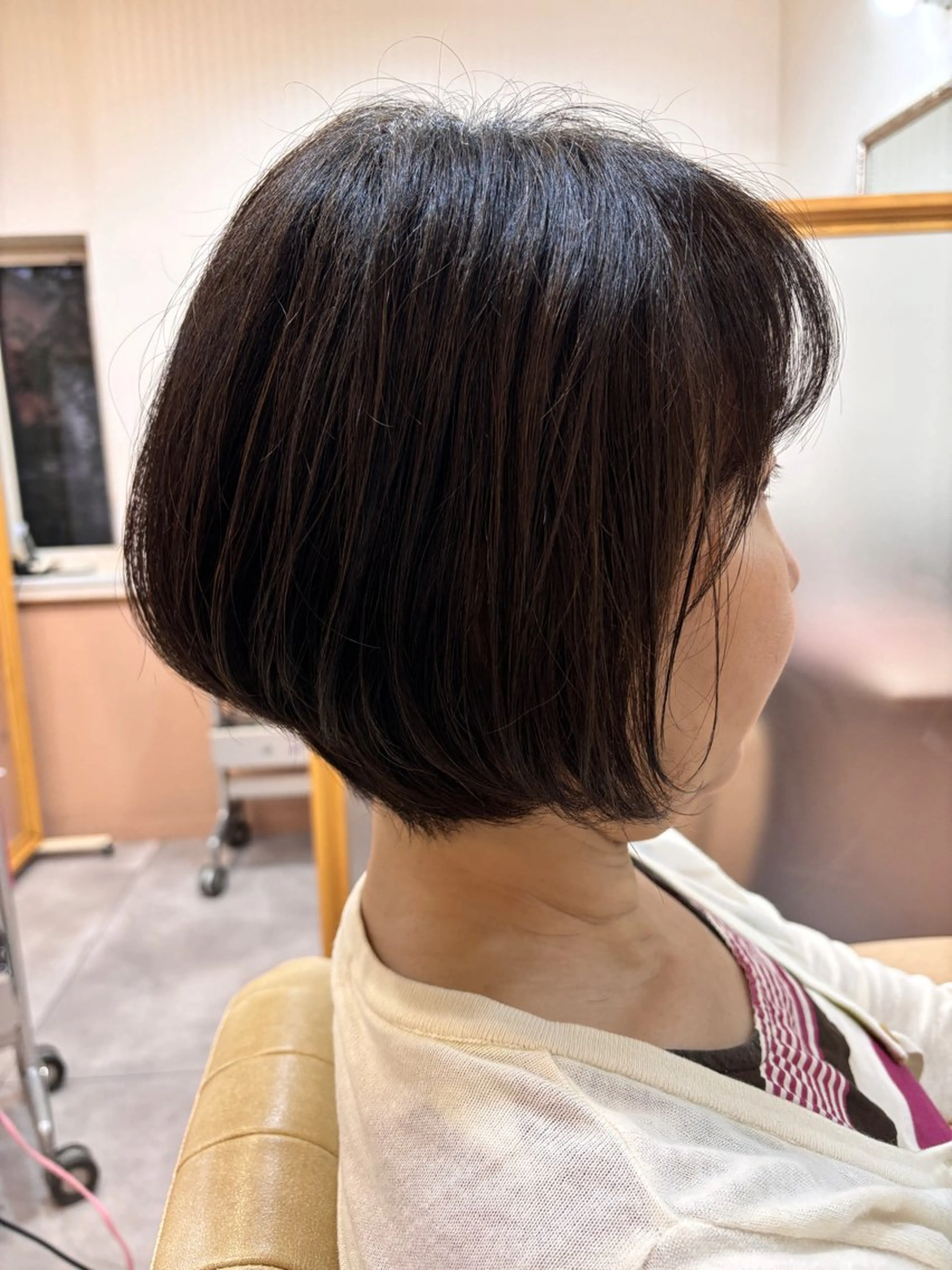 ショート シンセティックヘアデザイン所属・吉井 愛のヘアスタイル