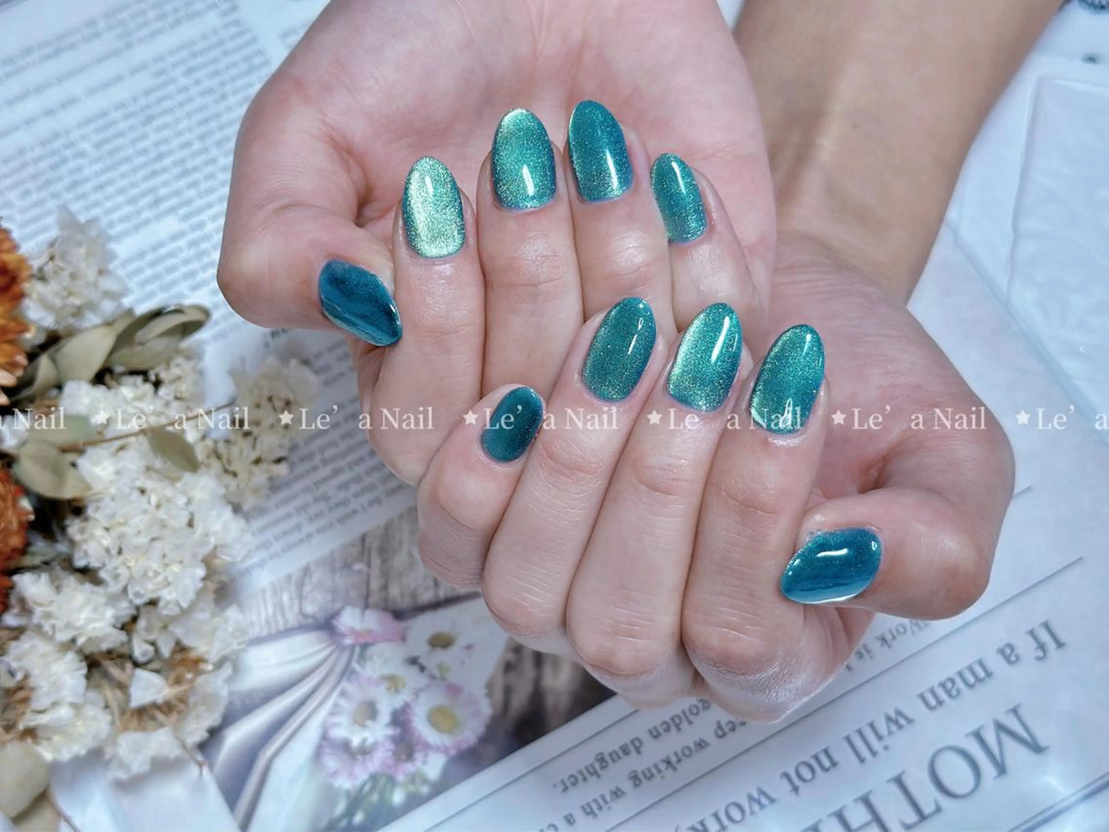 ミディアム カラー ネイル Le’a NailSalonのネイルデザイン