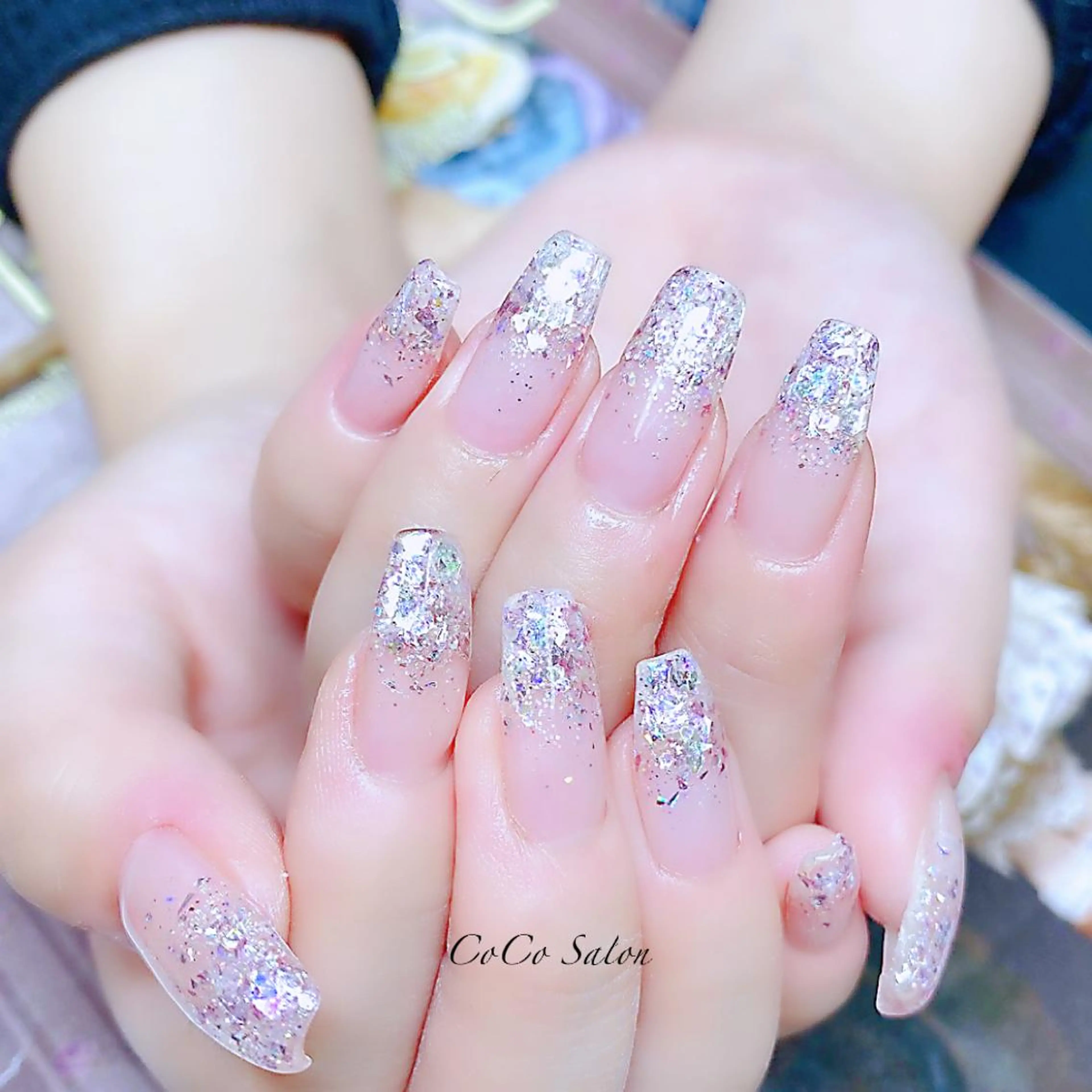 ネイル 長さ出し ジェルネイル グラデーション ホログラムネイル キラキラネイル ハンドネイル CoCoSalon ネイル/まつ毛予約のネイルデザイン