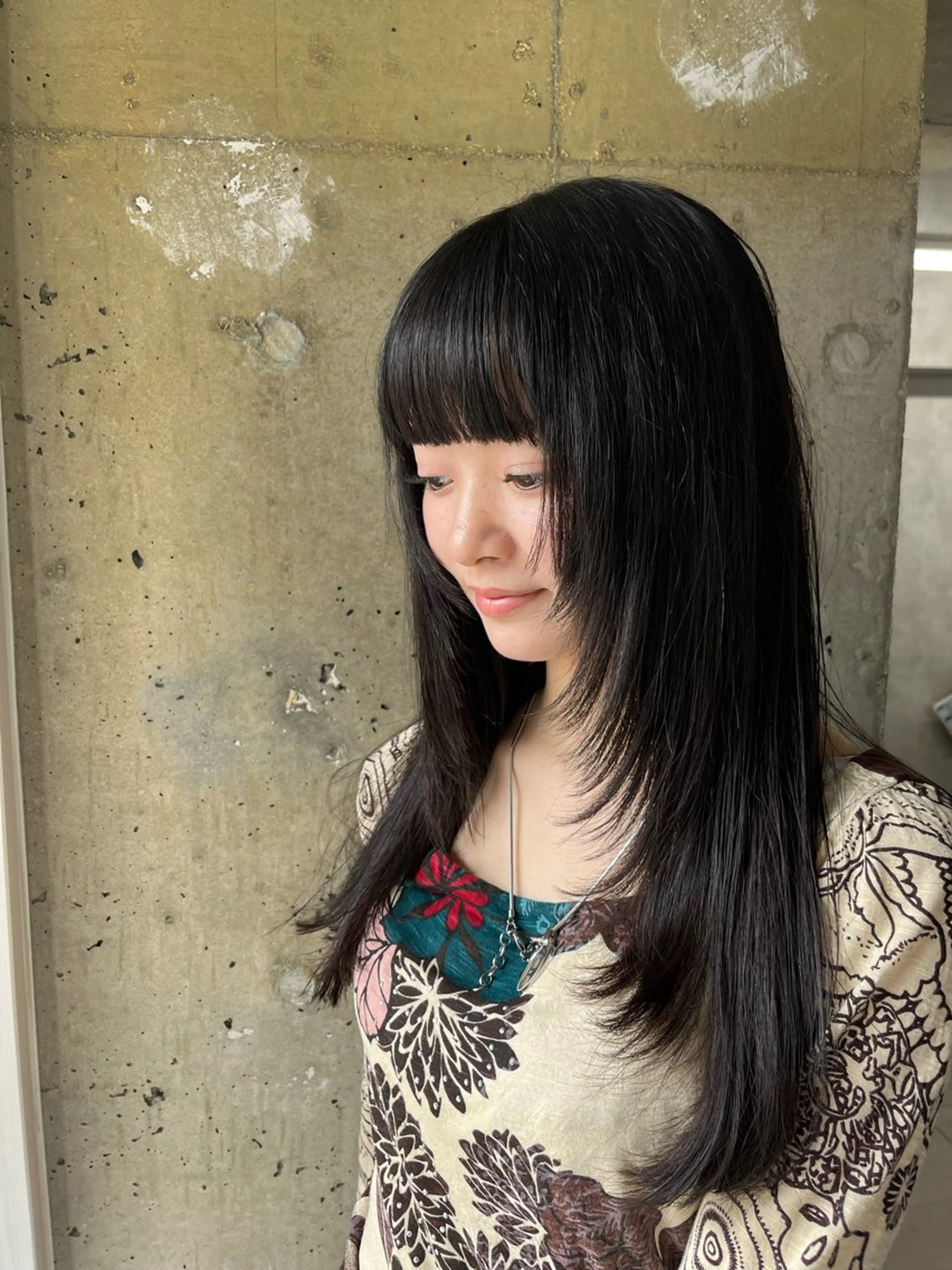 セミロング パーマ レイヤーカット ストレートパーマ anon Loemのヘアスタイル