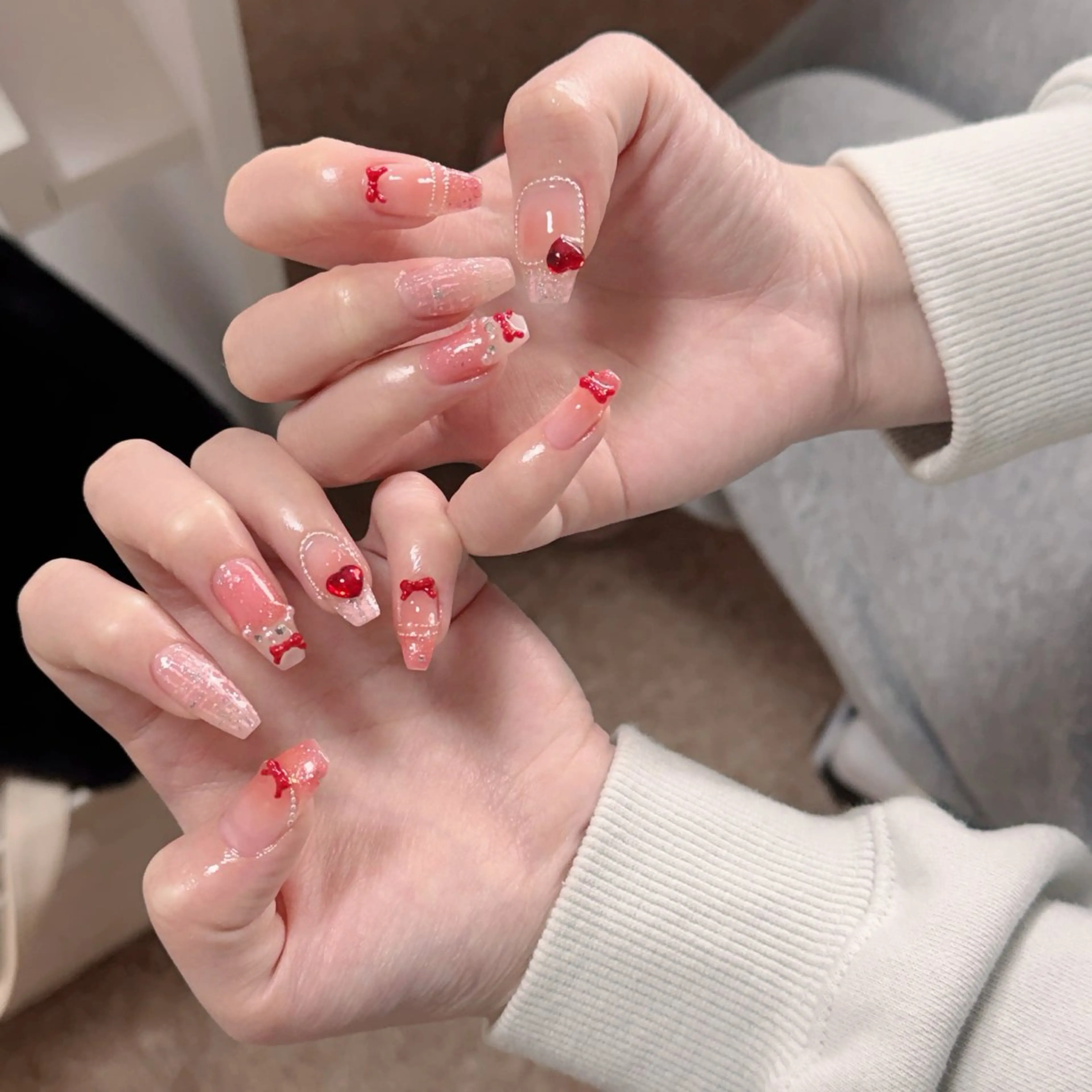 ネイル チークネイル フレンチネイル グラデーション 韓国ネイル マグネットネイル ハンドネイル Hana Nailのネイルデザイン