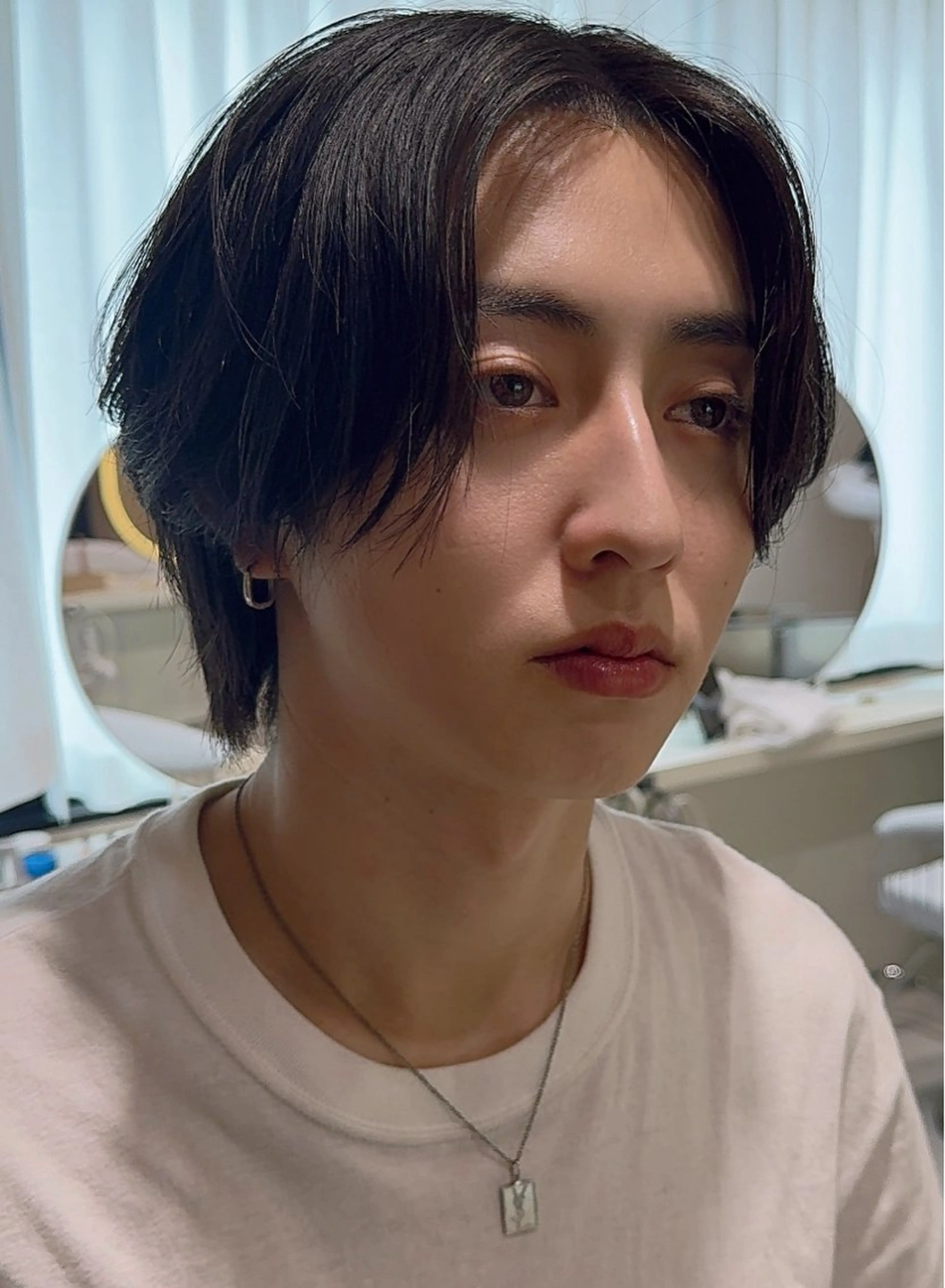 ミディアム メンズ 曲がる縮毛矯正 センターパート/翼のヘアスタイル