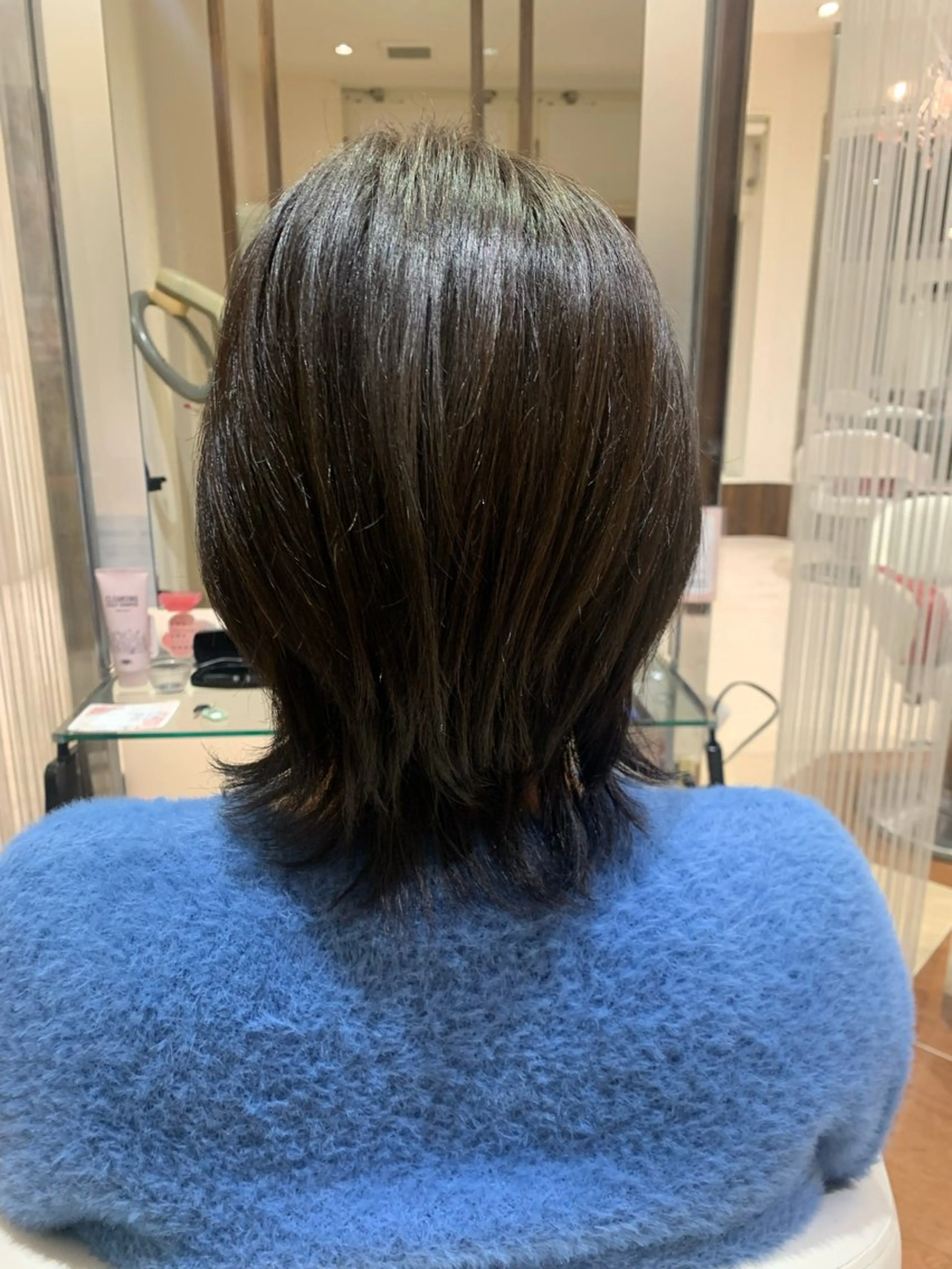 ミディアム カラー ダークグリーン Earth  水沢店 平栗　優佳のヘアスタイル