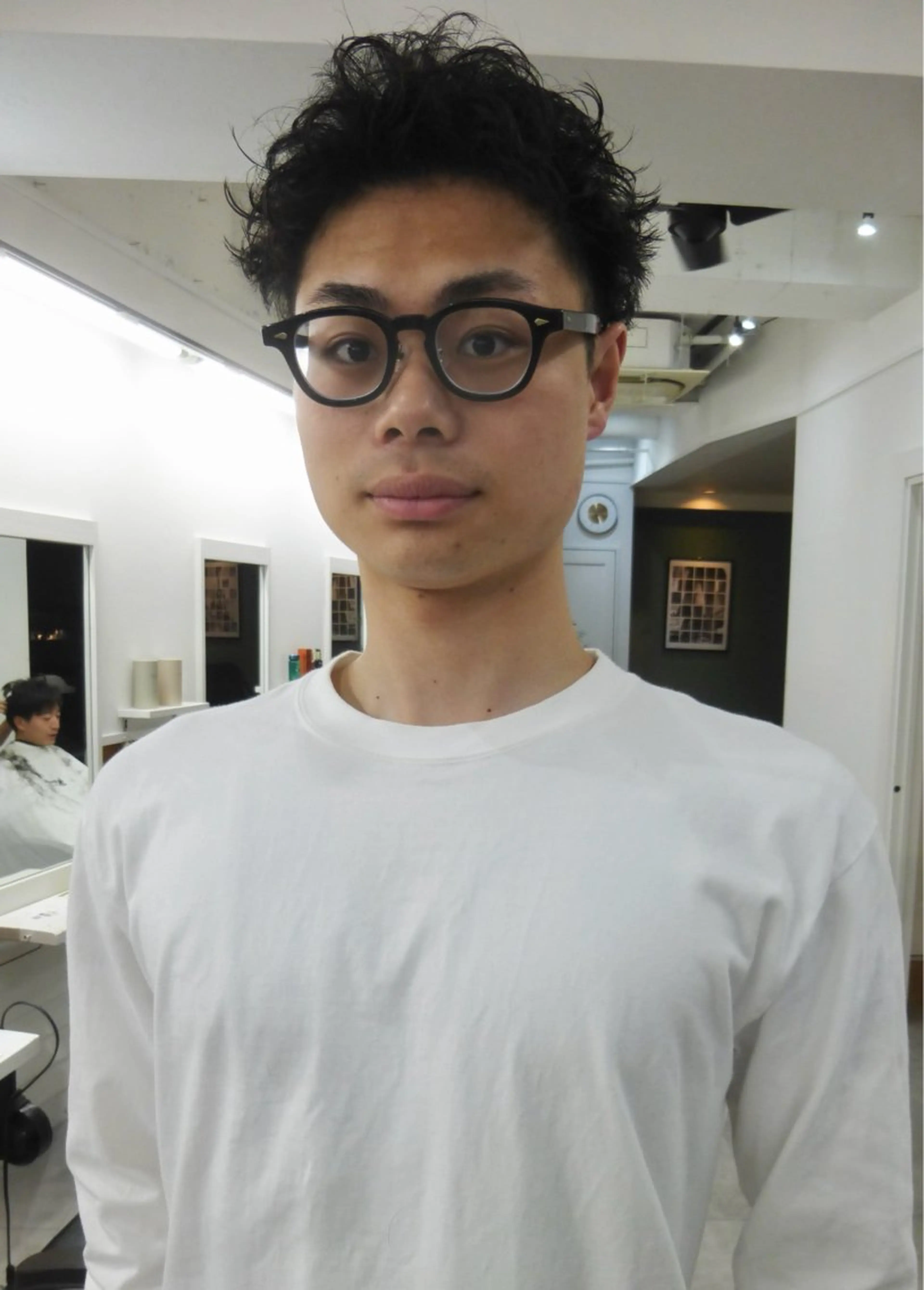 ショート パーマ メンズ カット パーマ グランジヘア 無造作ヘアHYUGAのヘアスタイル