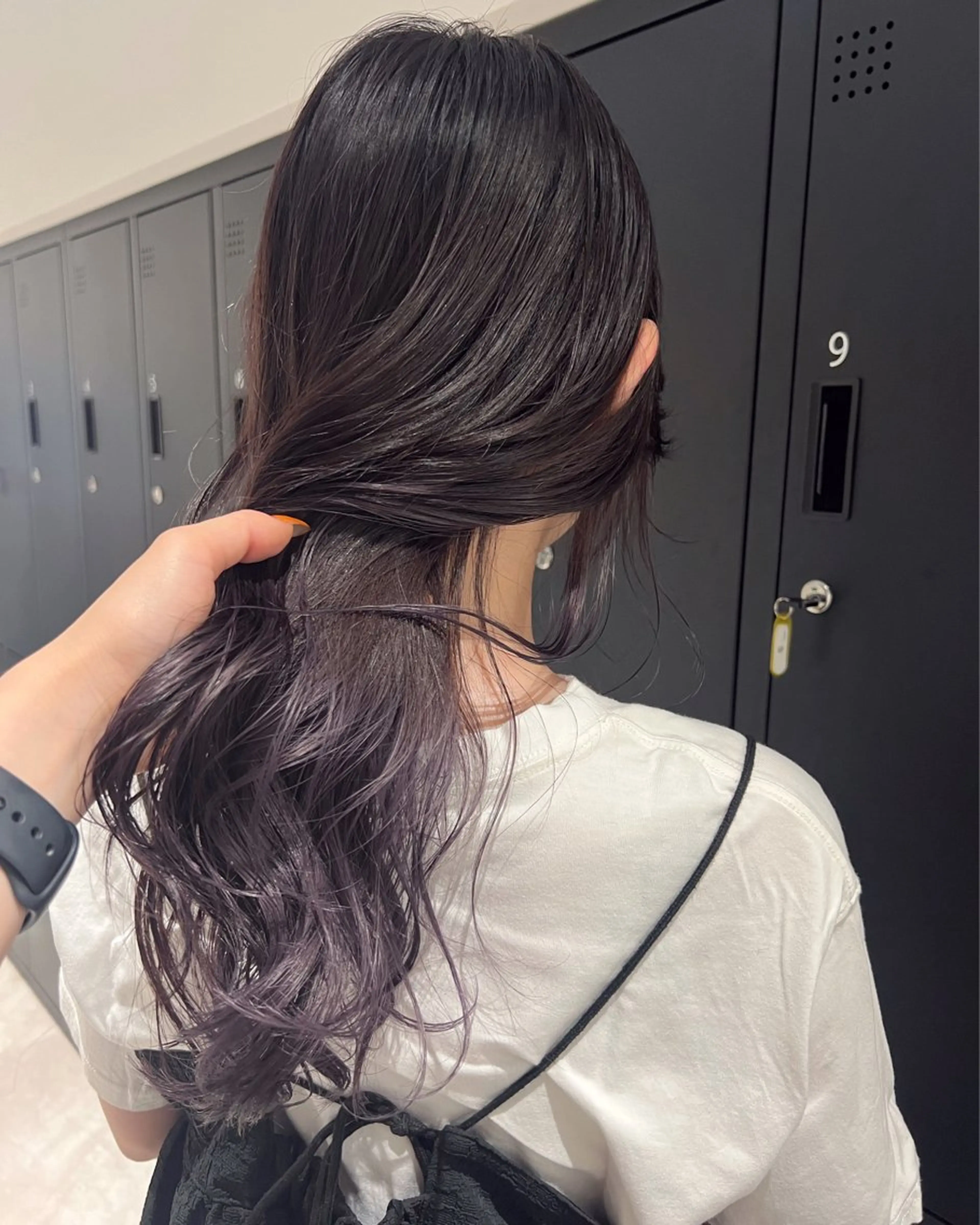 ロング カラー ラベンダーカラー 暗髪カラー🫐パーマ おくだりんかのヘアスタイル