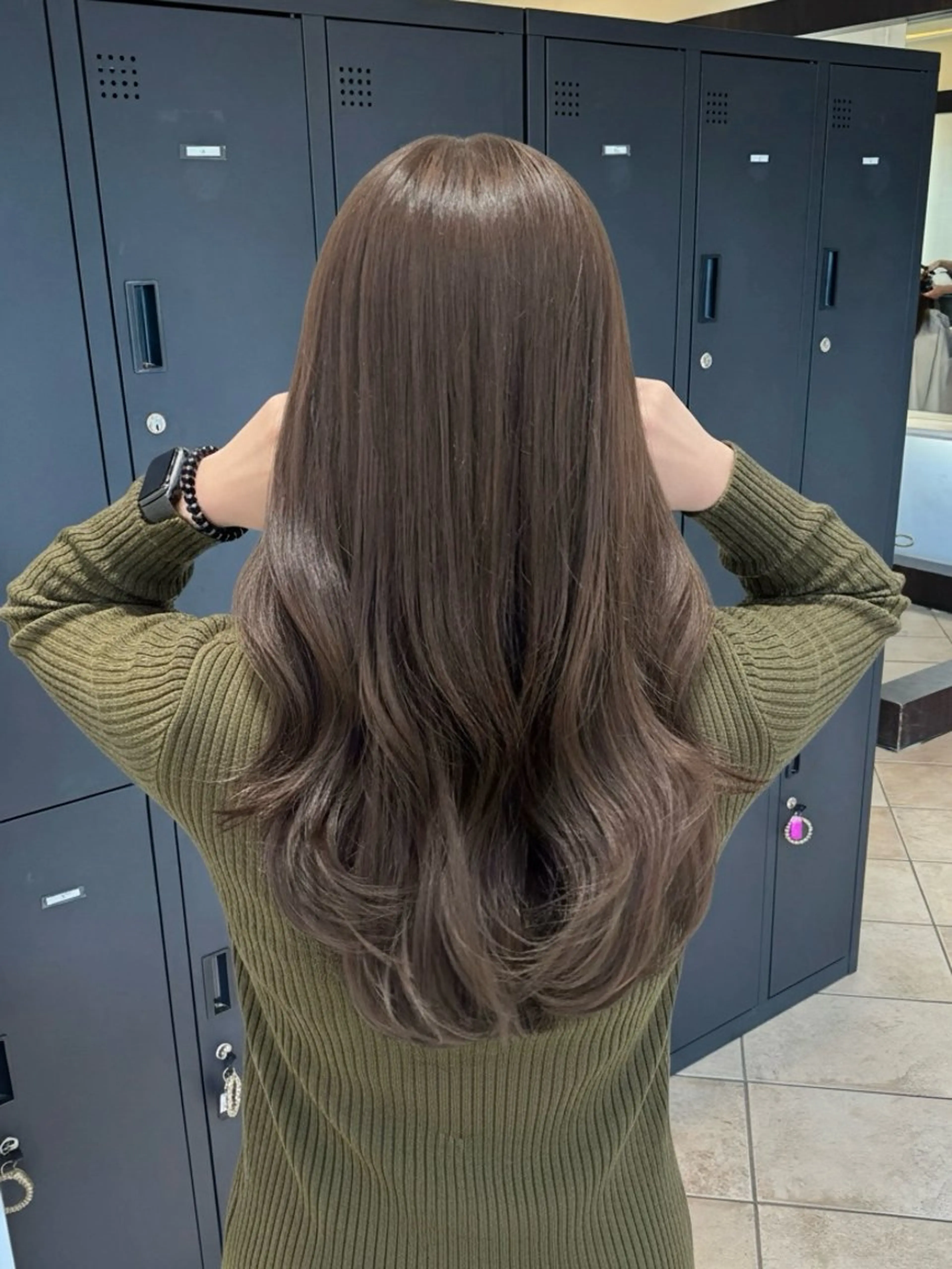 カラー カット ヘアカラー パーマ 縮毛矯正 トリートメント ヘッドスパ 艶髪レイヤーの王 また復活の大澤竜馬のヘアスタイル