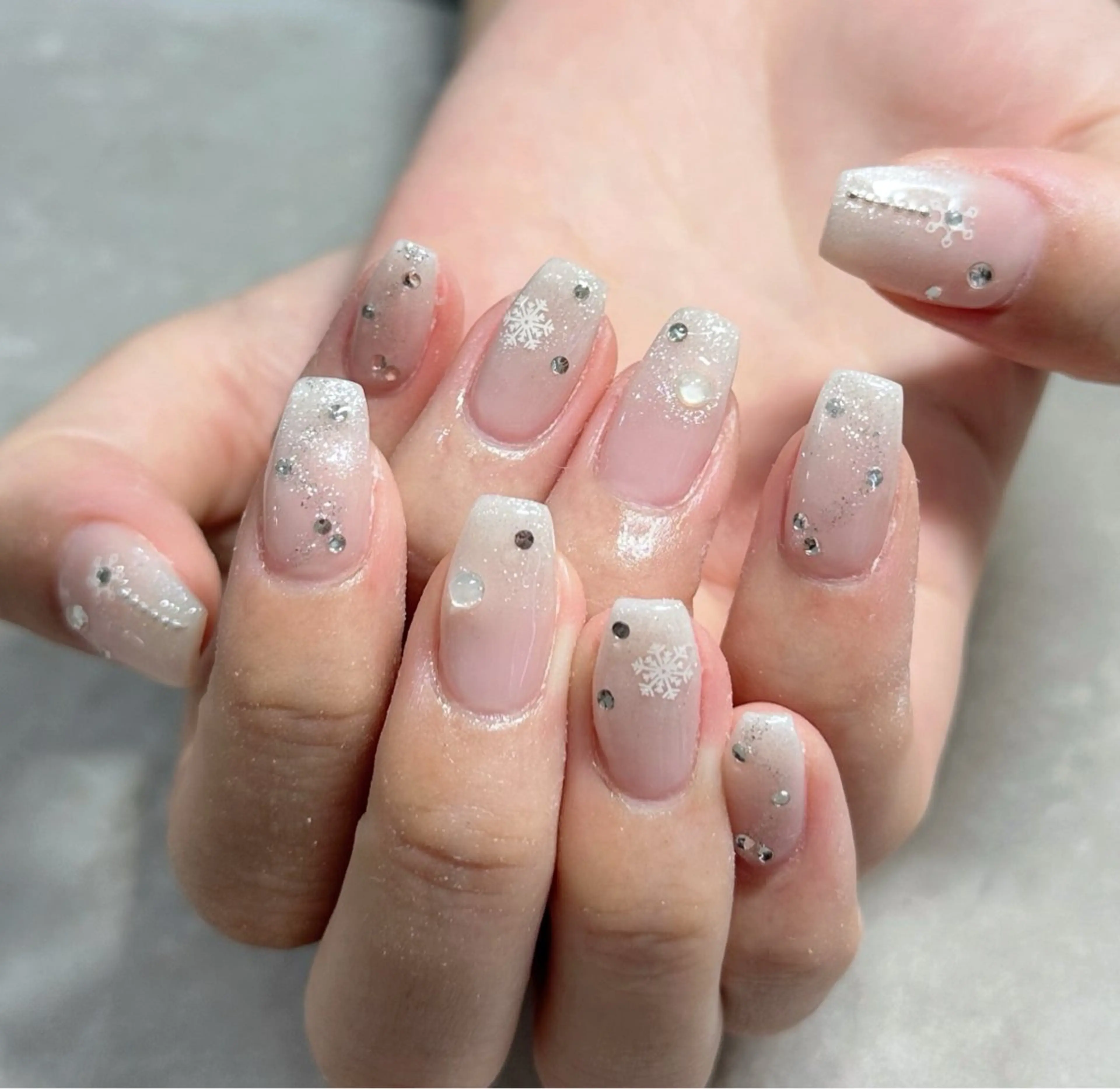 ネイル LAVISH nanamiのネイルデザイン