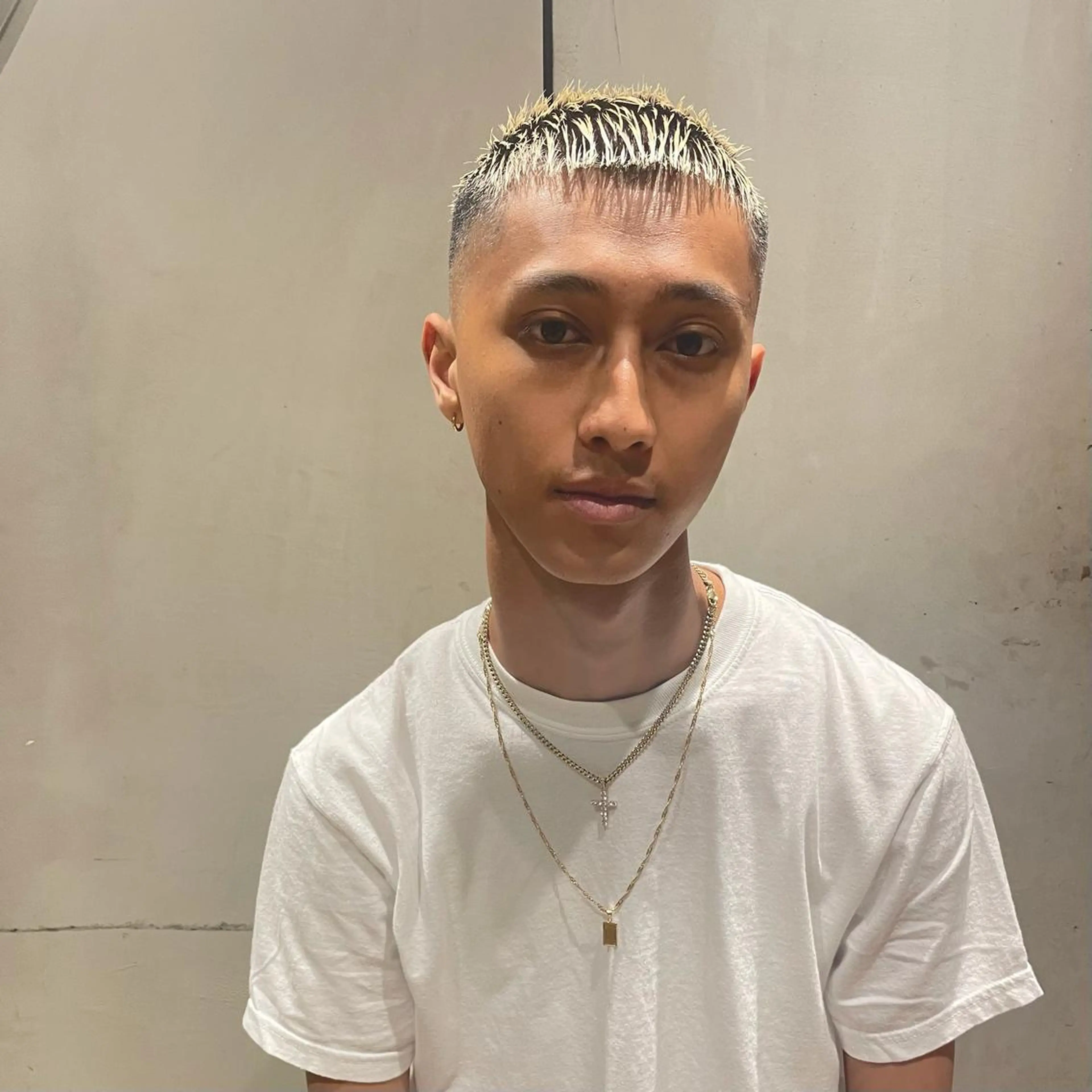 カラー メンズ ショートボブ メンズブリーチ フェードカット メンズハイライト メンズハイトーン カット ヘアカラー 🌈圧倒的デザイン パーマ　関和希のヘアスタイル