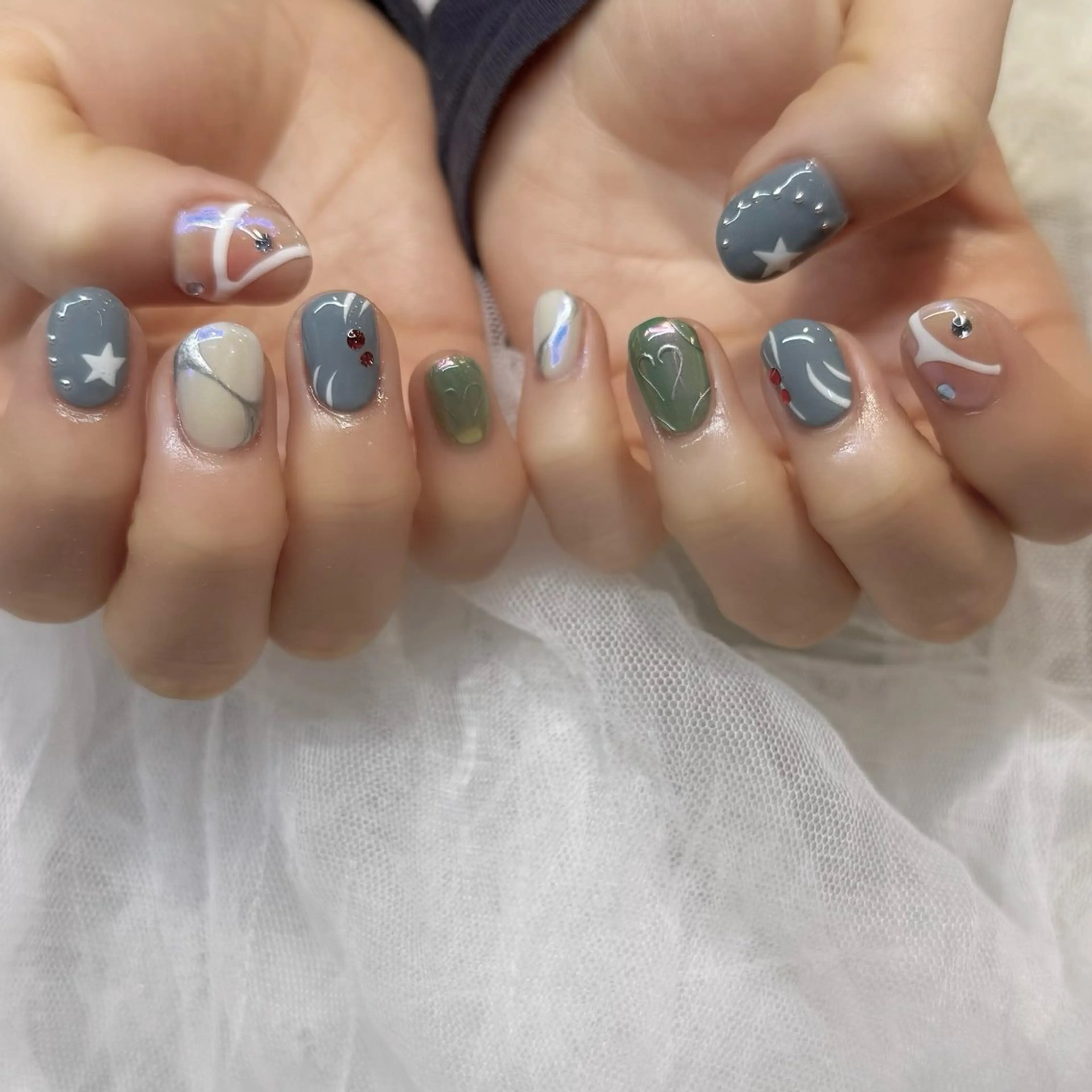 ネイル ハンドネイル 新井 ひなののネイルデザイン