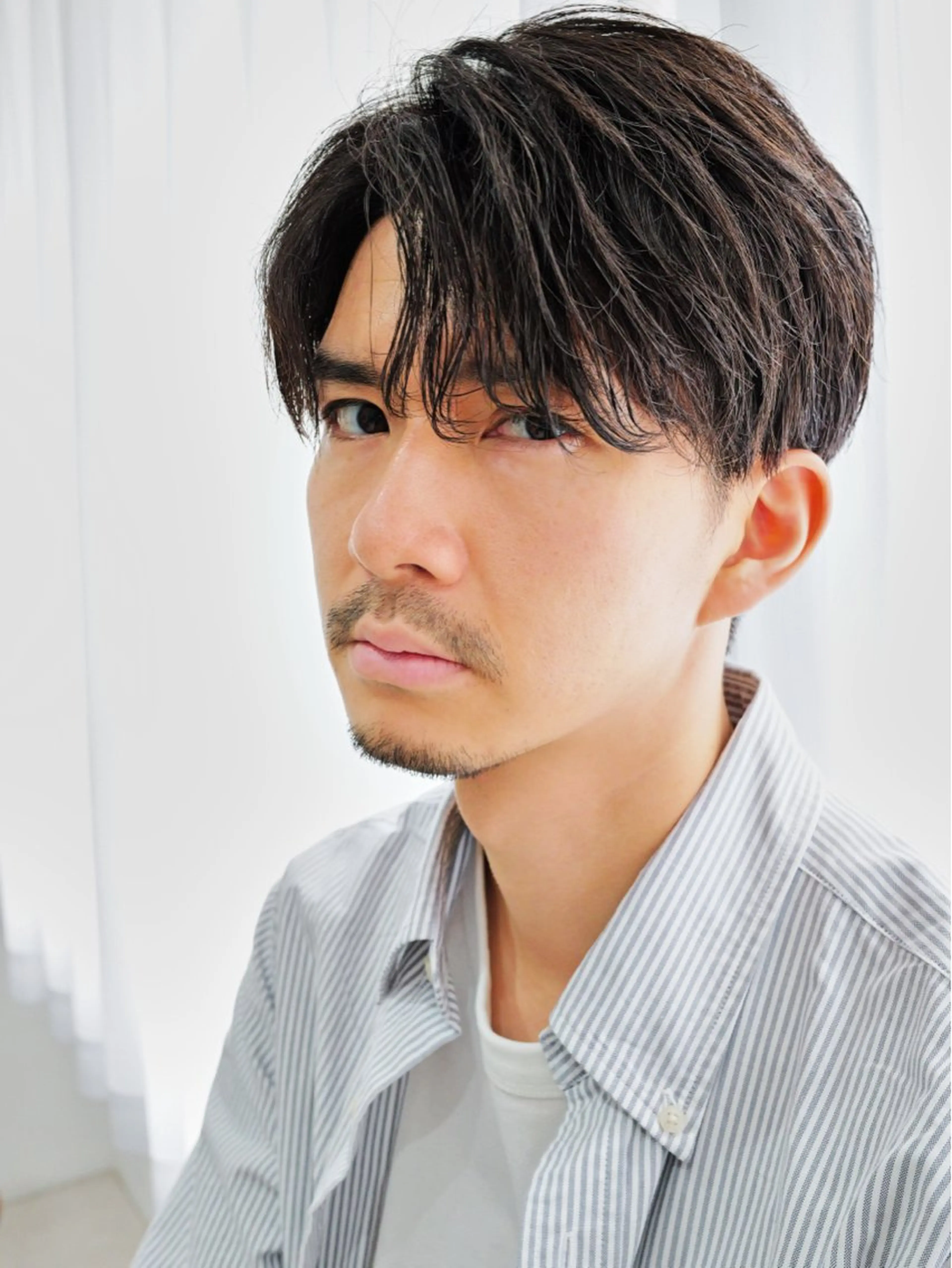 ショート カラー パーマ メンズ アップバング ダウンパーマ メンズパーマ メンズツイストパーマ 刈り上げ カット 朝楽メンズパーマ 🥇メンズカット吉田のヘアスタイル