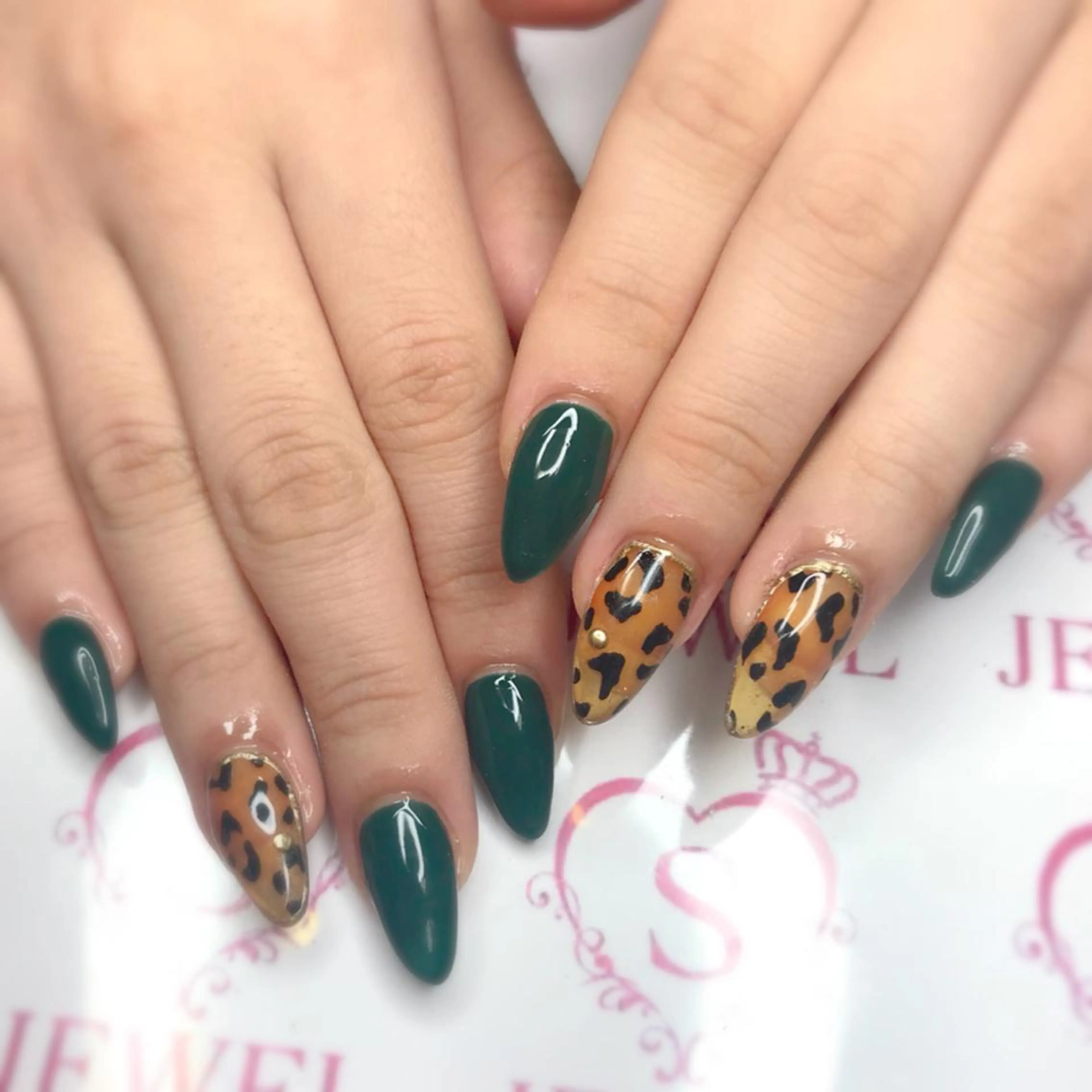 ネイル S. JEWELのネイルデザイン