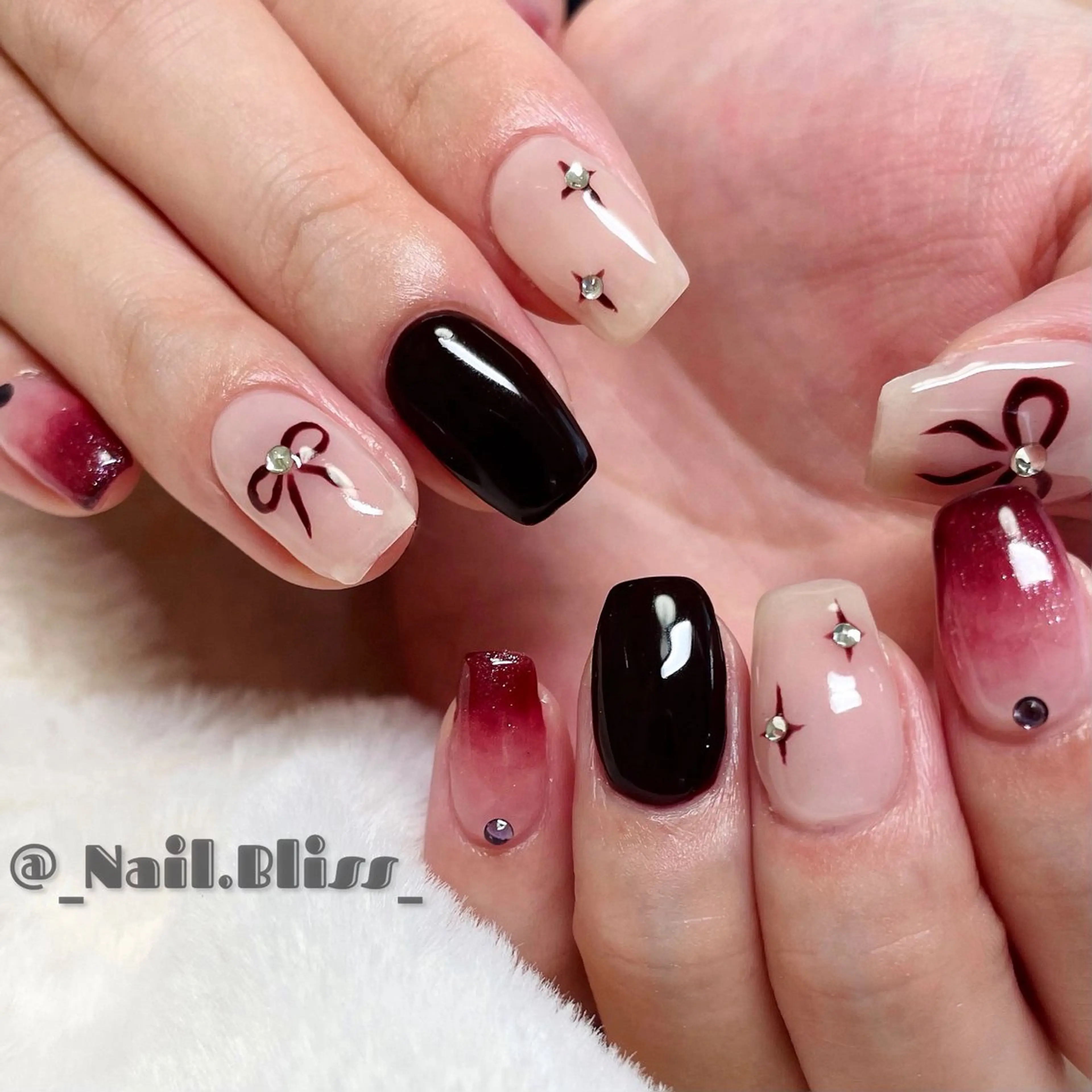 ネイル ボルドー 持ち込み ハンドネイル NAIL BLISSのネイルデザイン