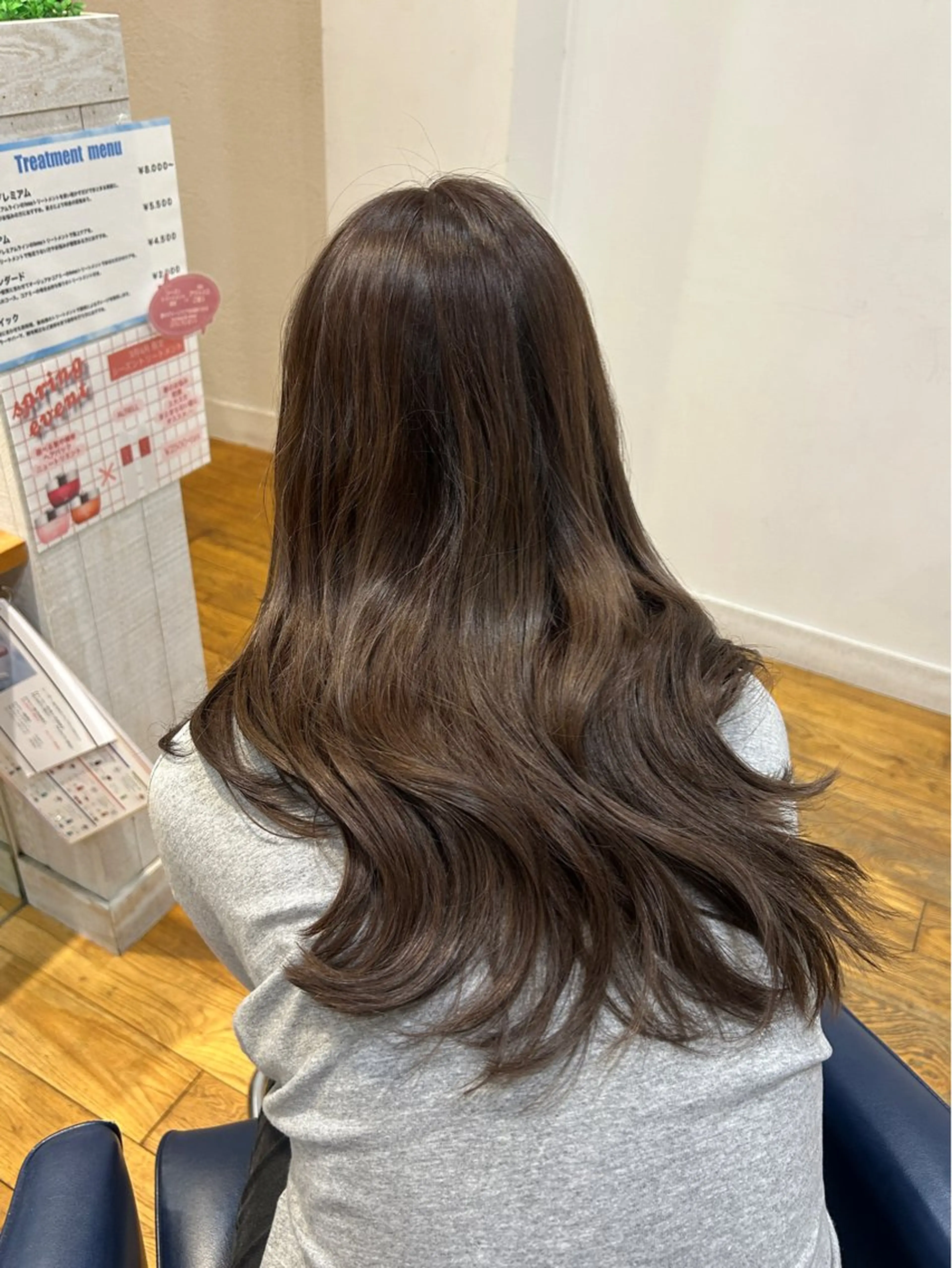 ロング ヘアカラー トリートメント 太田 絵麻のヘアスタイル