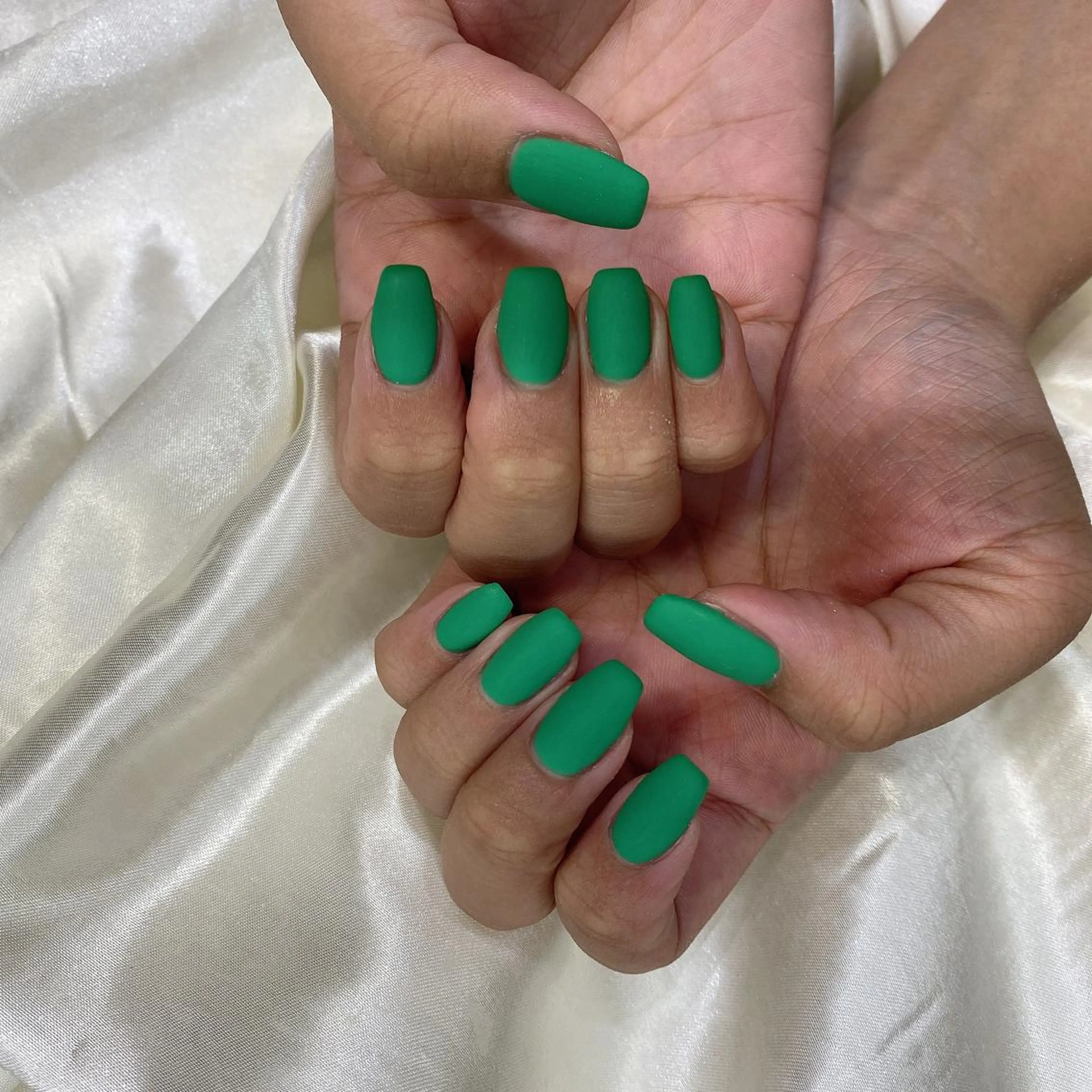 ネイル マットネイル ハンドネイル 西岡 杏のネイルデザイン