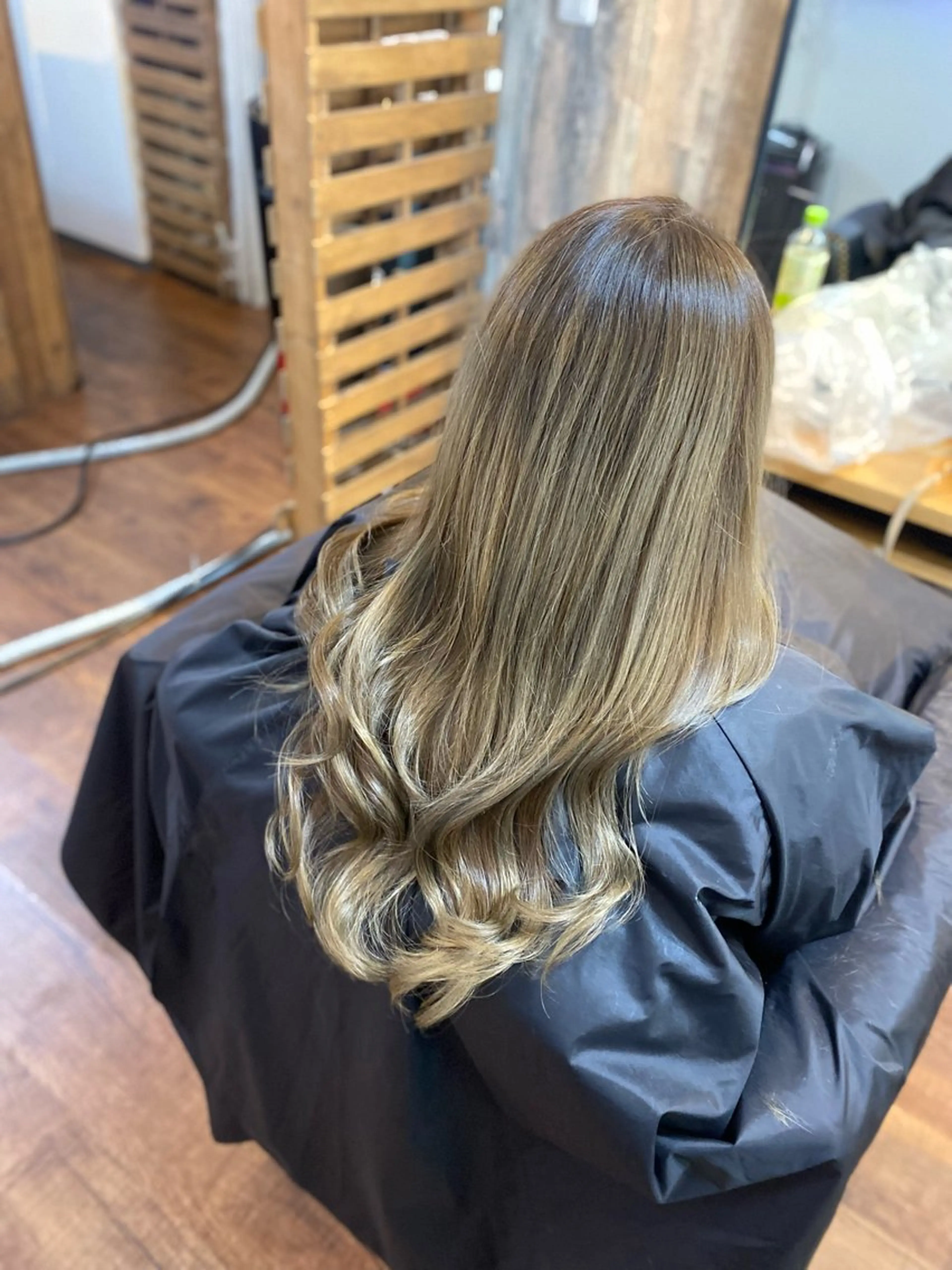 ロング カラー ブリーチ グレージュ カット ヘアカラー Luzir⭐︎ GEN⭐︎のヘアスタイル