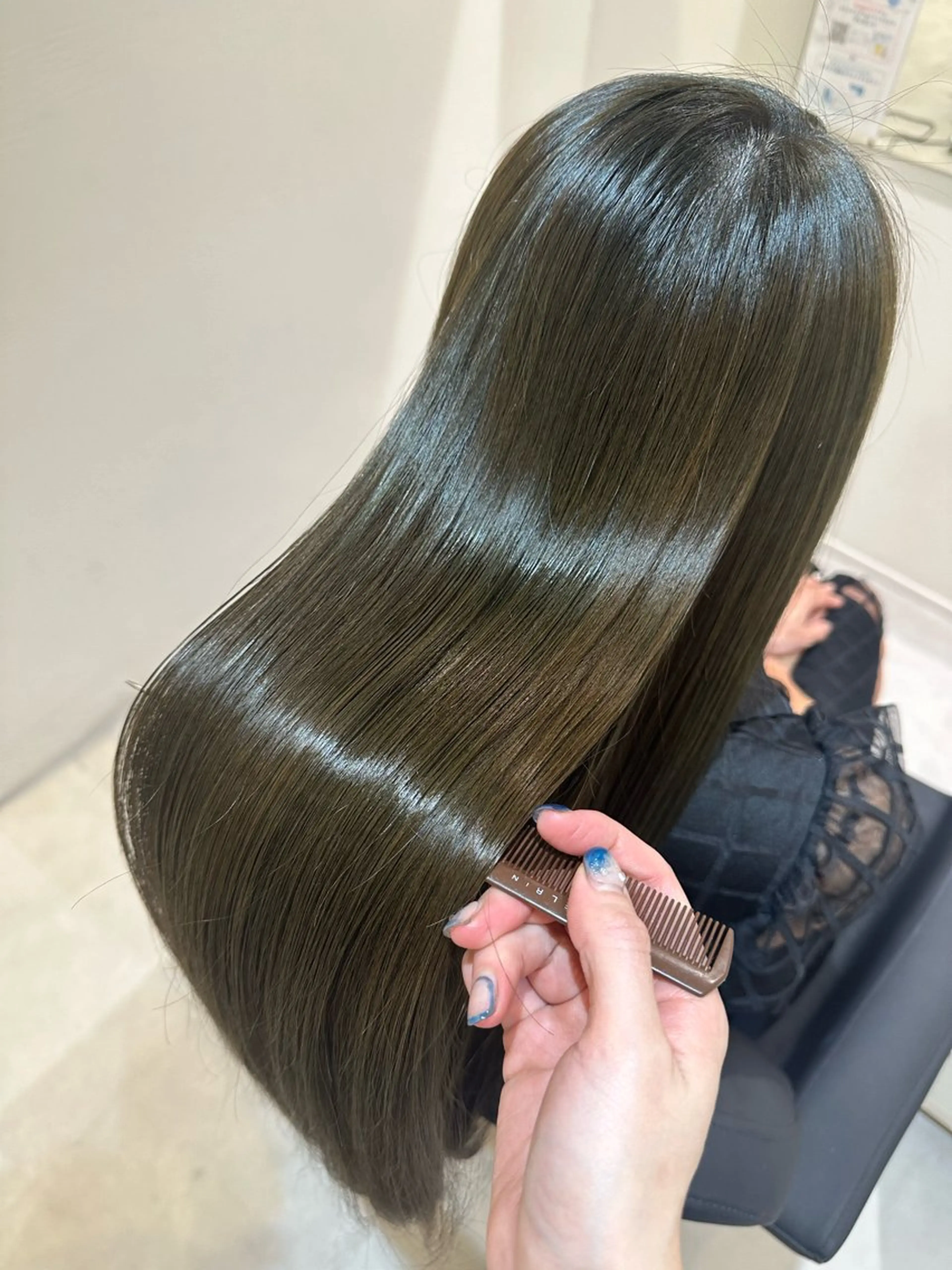 ロング Emuest心斎橋 SAKIのヘアスタイル