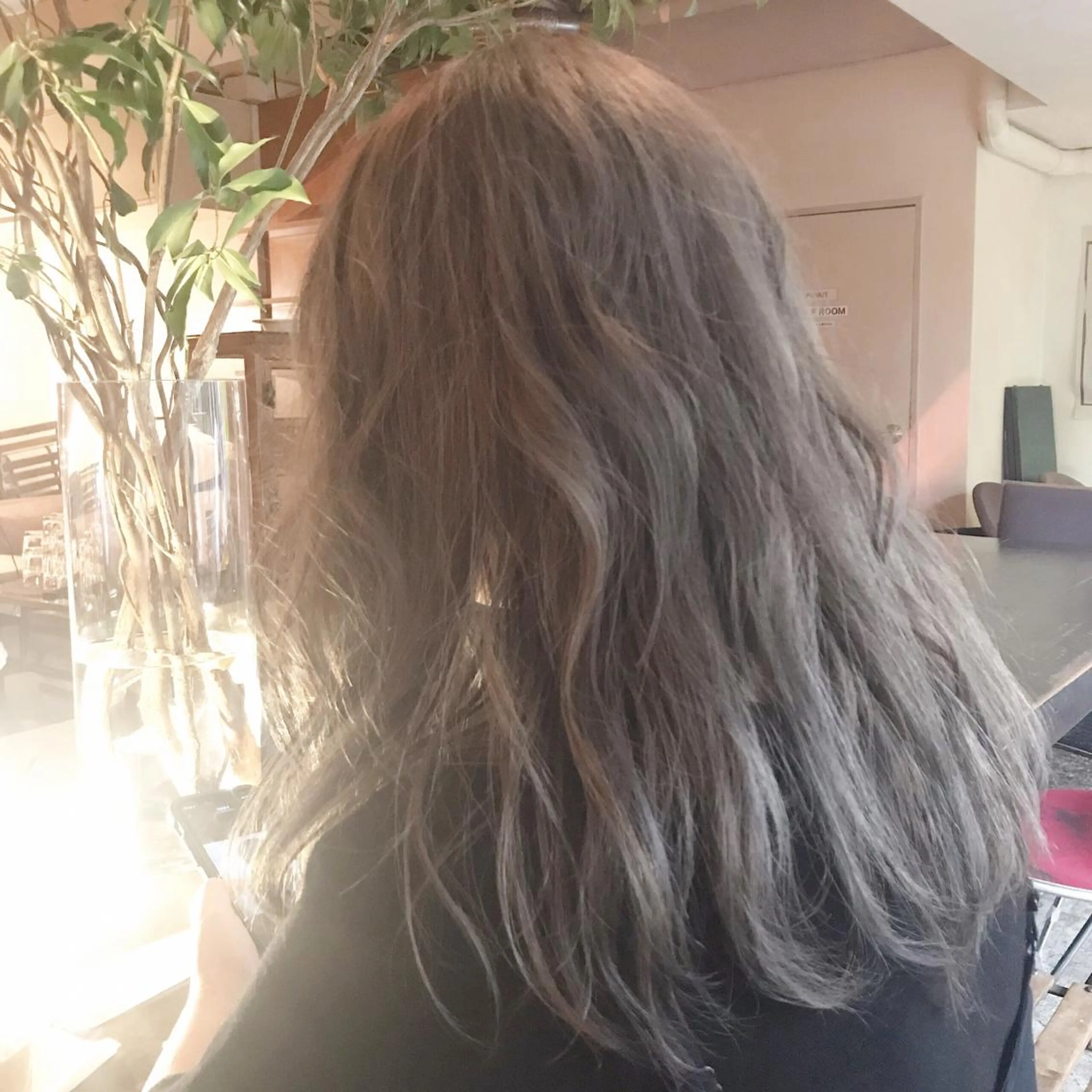 ロング カラー ブリーチ 透明感カラー グレージュ カット ヘアカラー トリートメント 韓国ヘア☁️ mitsukiのヘアスタイル