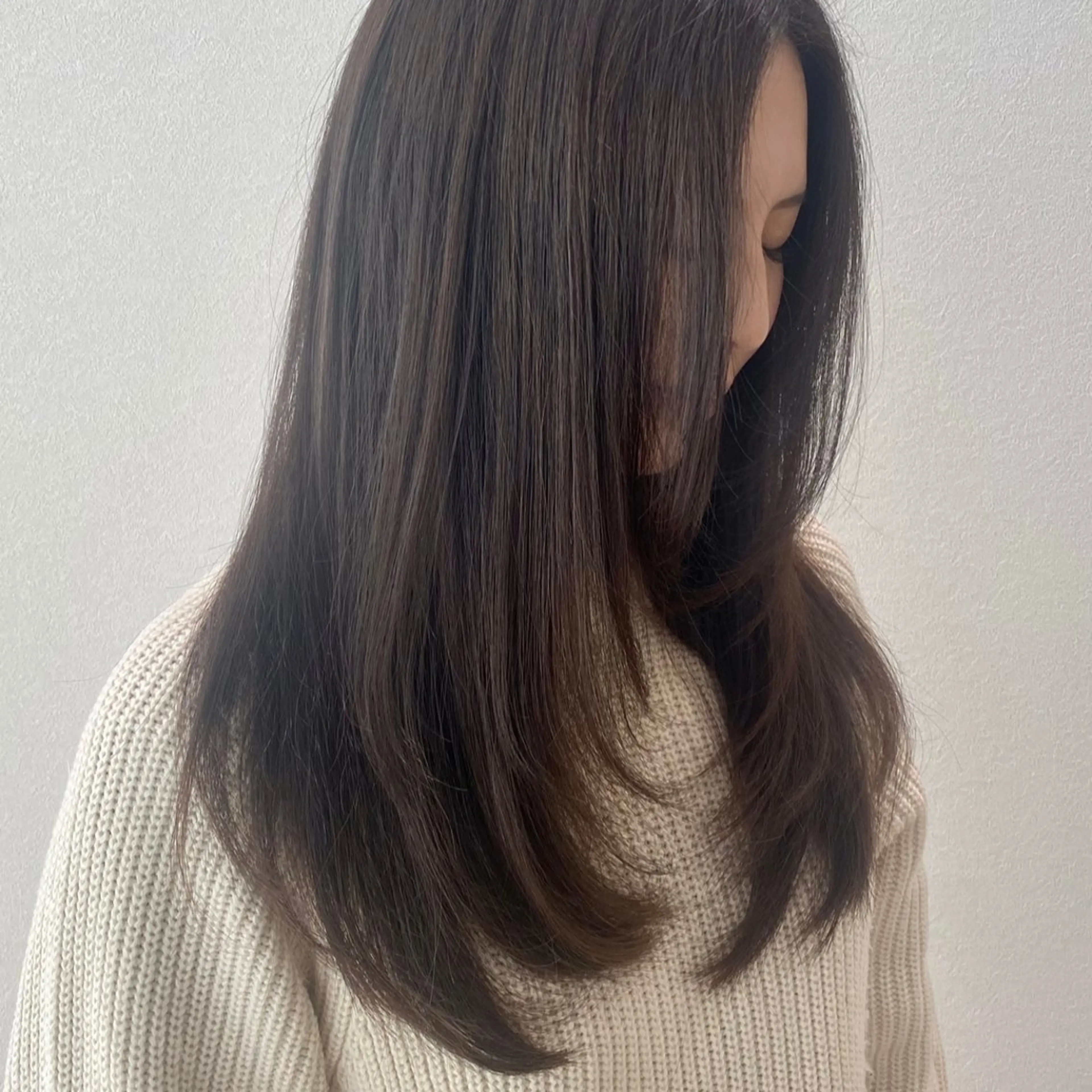 ロング カラー カット 滝口 瑞季のヘアスタイル