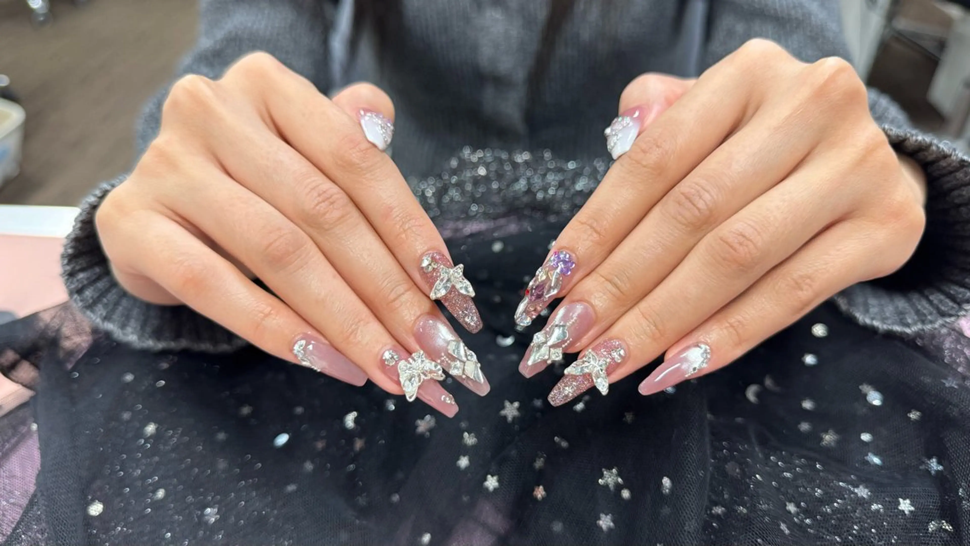 ネイル アートネイル 成人式 フラッシュネイル フレンチネイル ジェルネイル ハンドネイル Lya Nail Rinのネイルデザイン