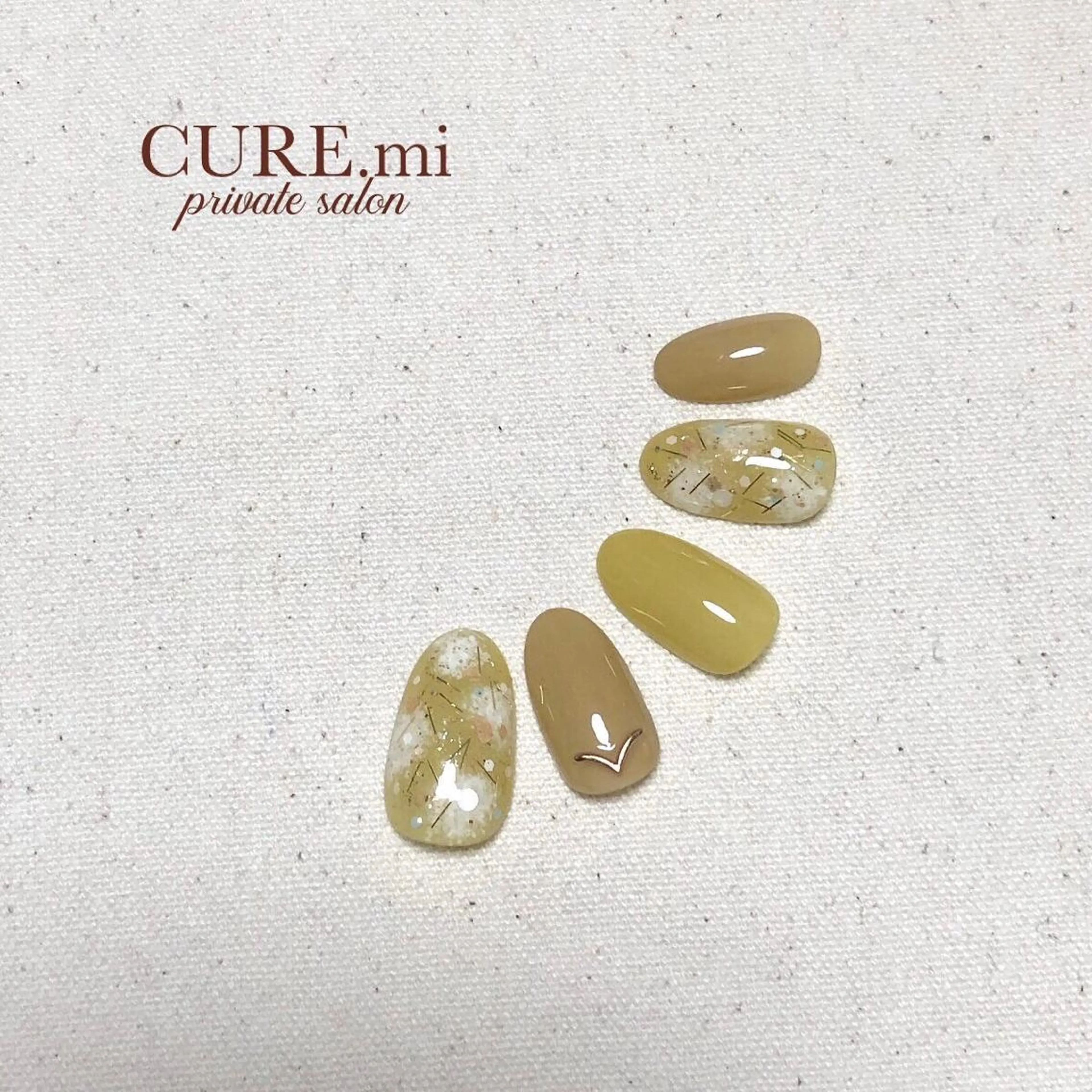 ネイル ニュアンスネイル 黄色 ハンドネイル ハンドケア 伊藤 美香のその他イメージ