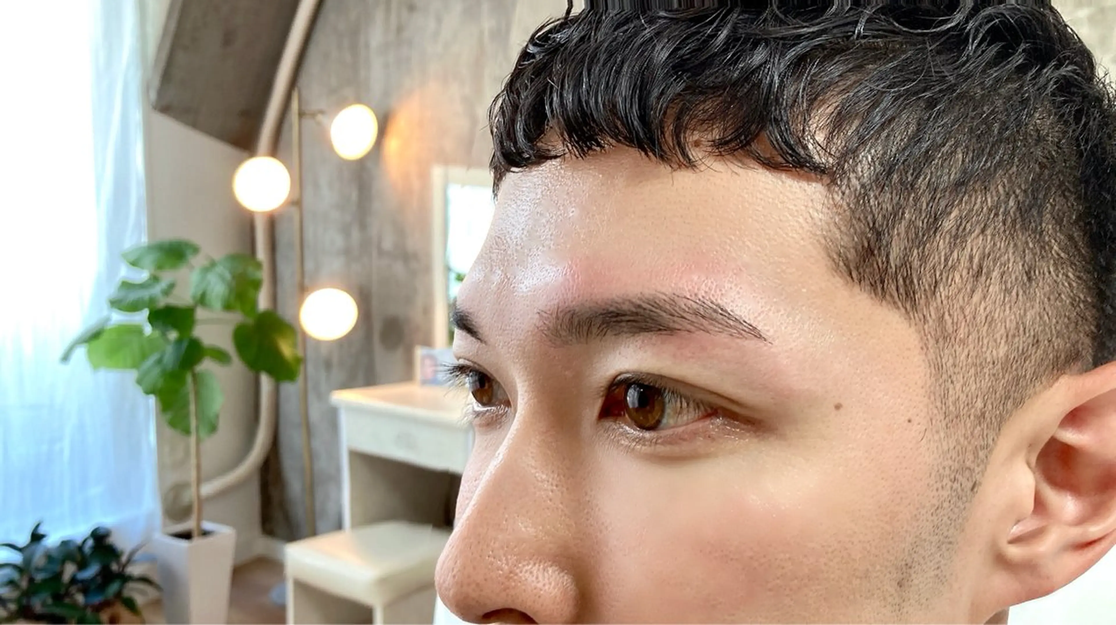 メンズ アイブロウ メンズアイブロウ アイブロウリスト AIRIの眉毛・アイブロウイメージ