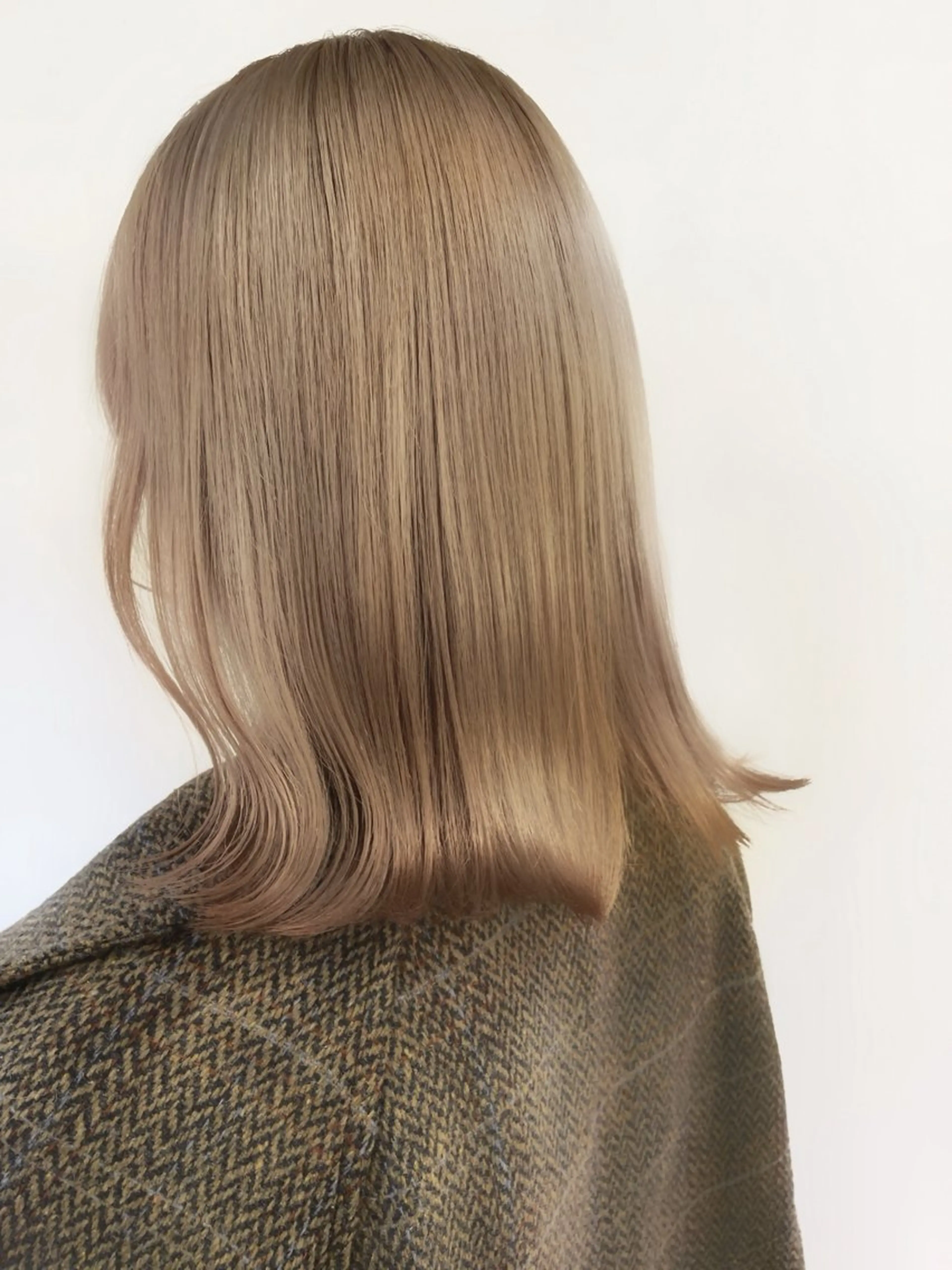 セミロング カラー かわさき ともやのヘアスタイル