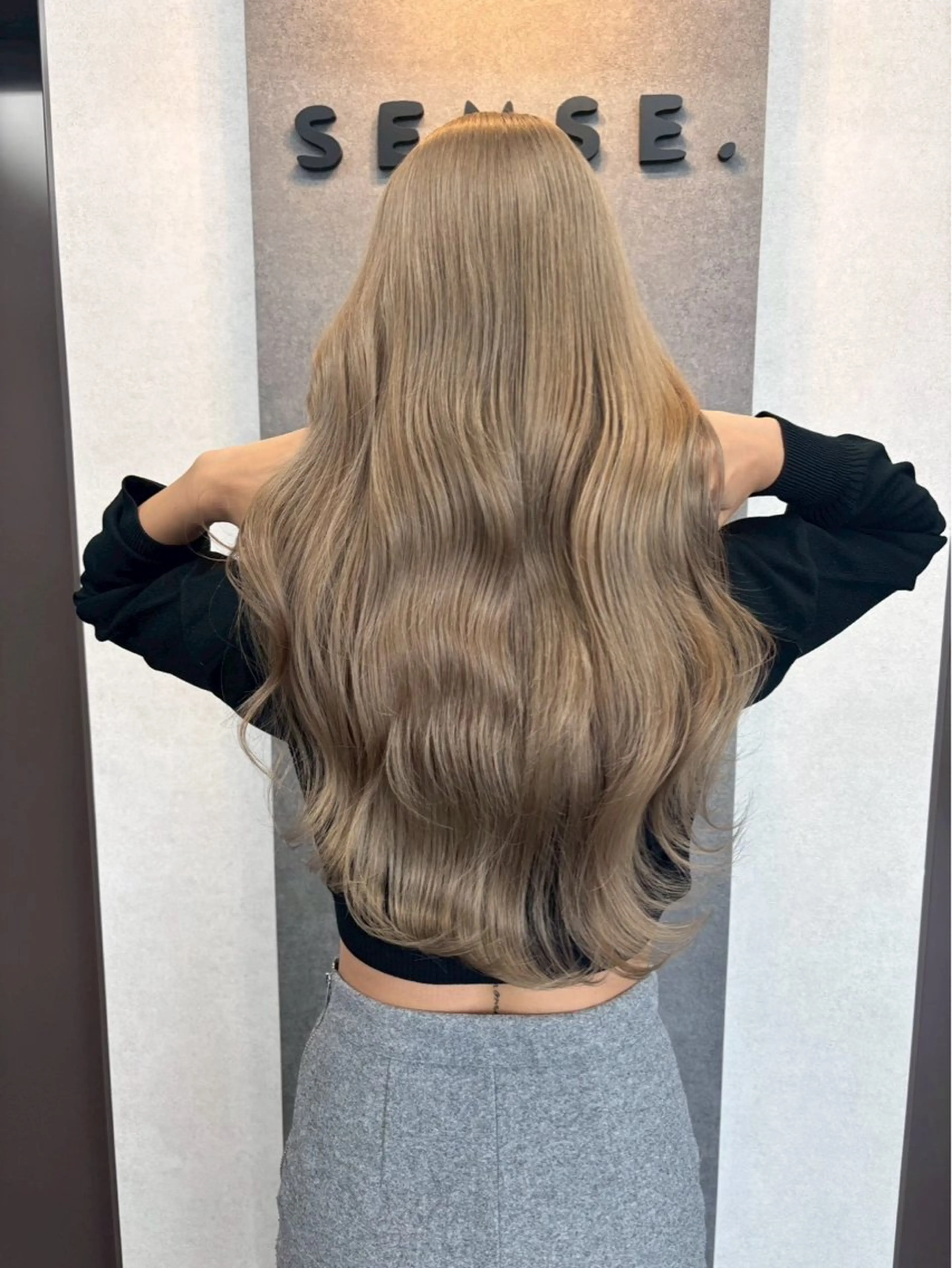 カラー ベージュカラー ミルクティーベージュ 今野 梨々花のヘアスタイル