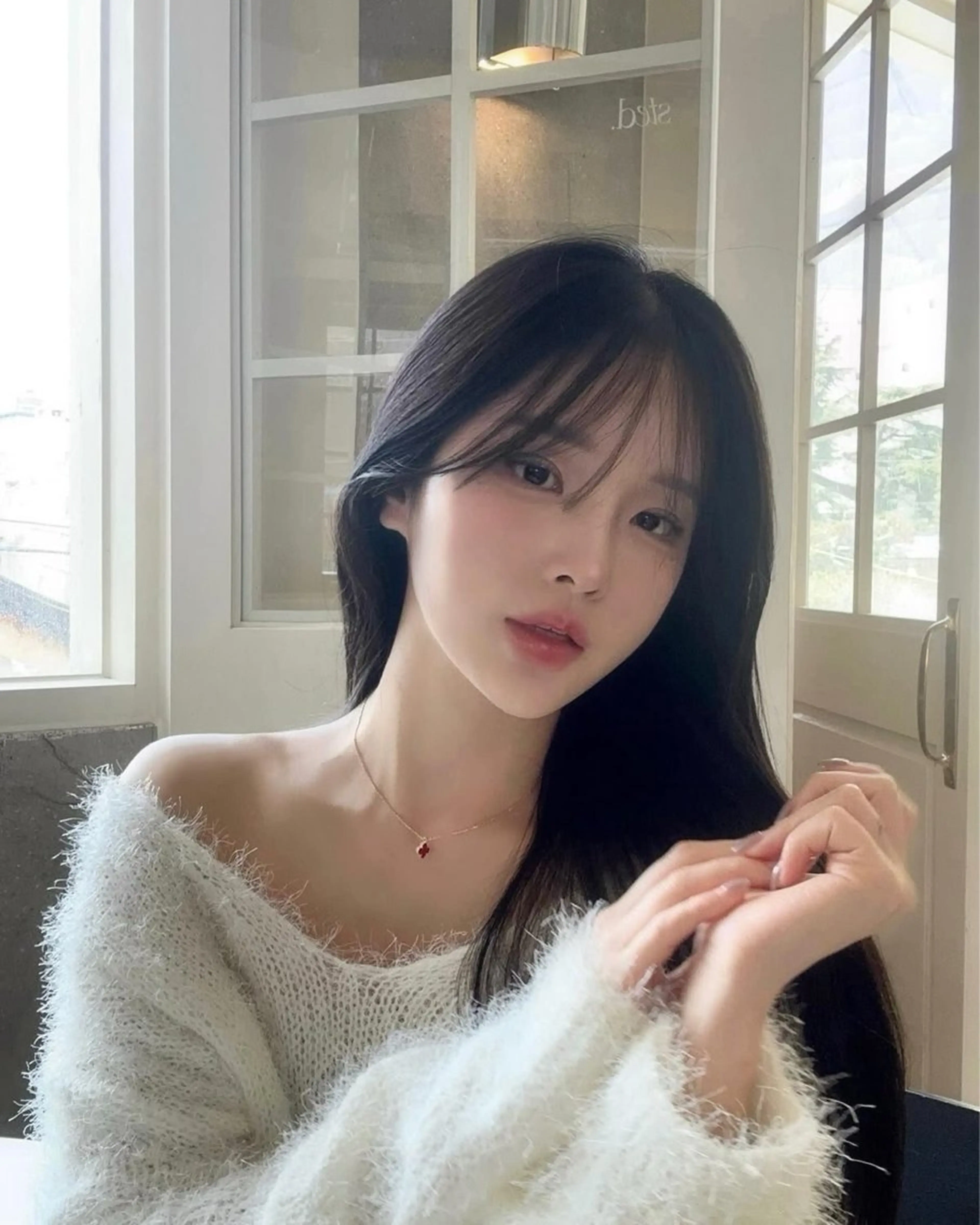 ロング カラー カット ヘアカラー トリートメント 莉乃/縮毛矯正/髪質 改善/艶カラーのヘアスタイル