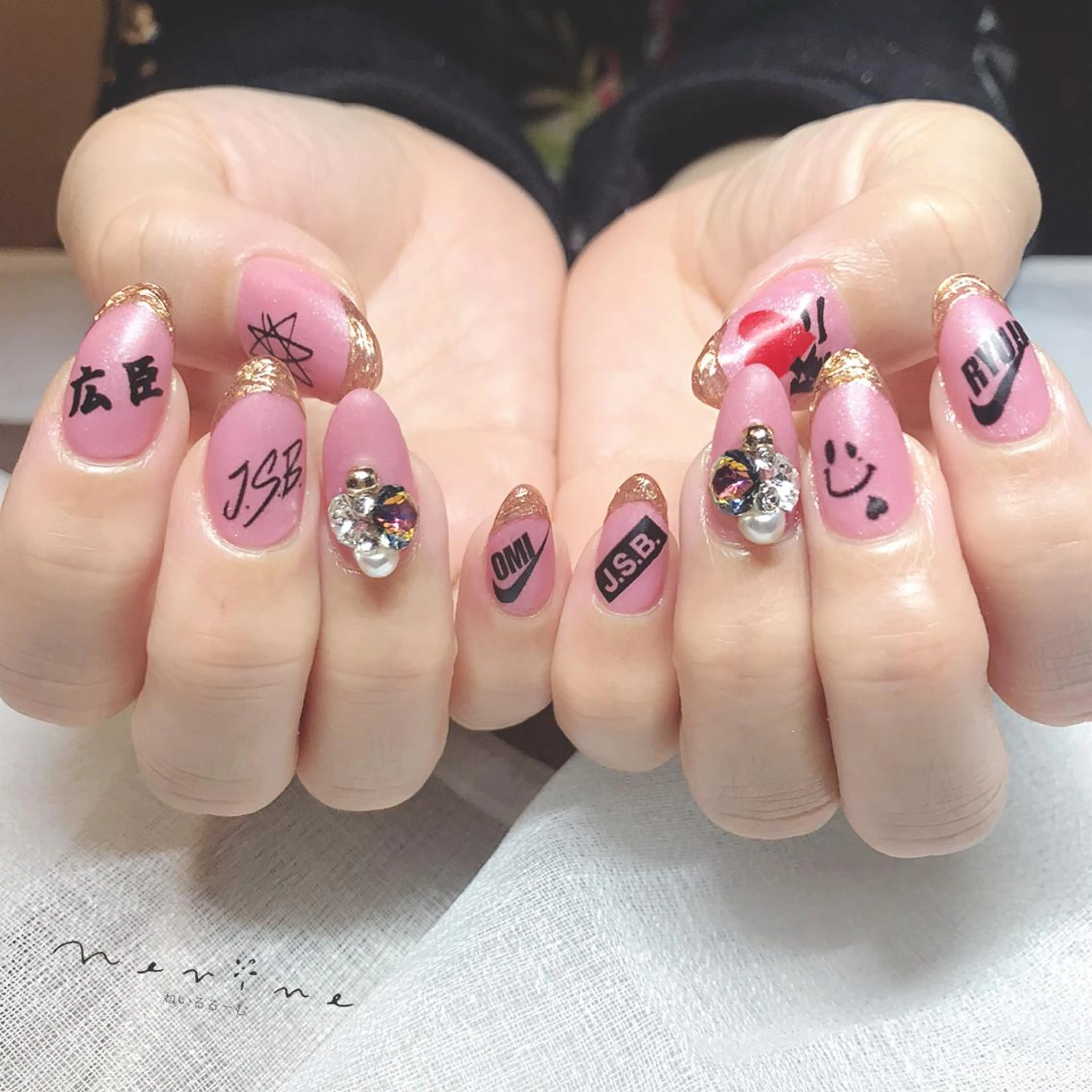 ネイル NAILST Naomiのネイルデザイン