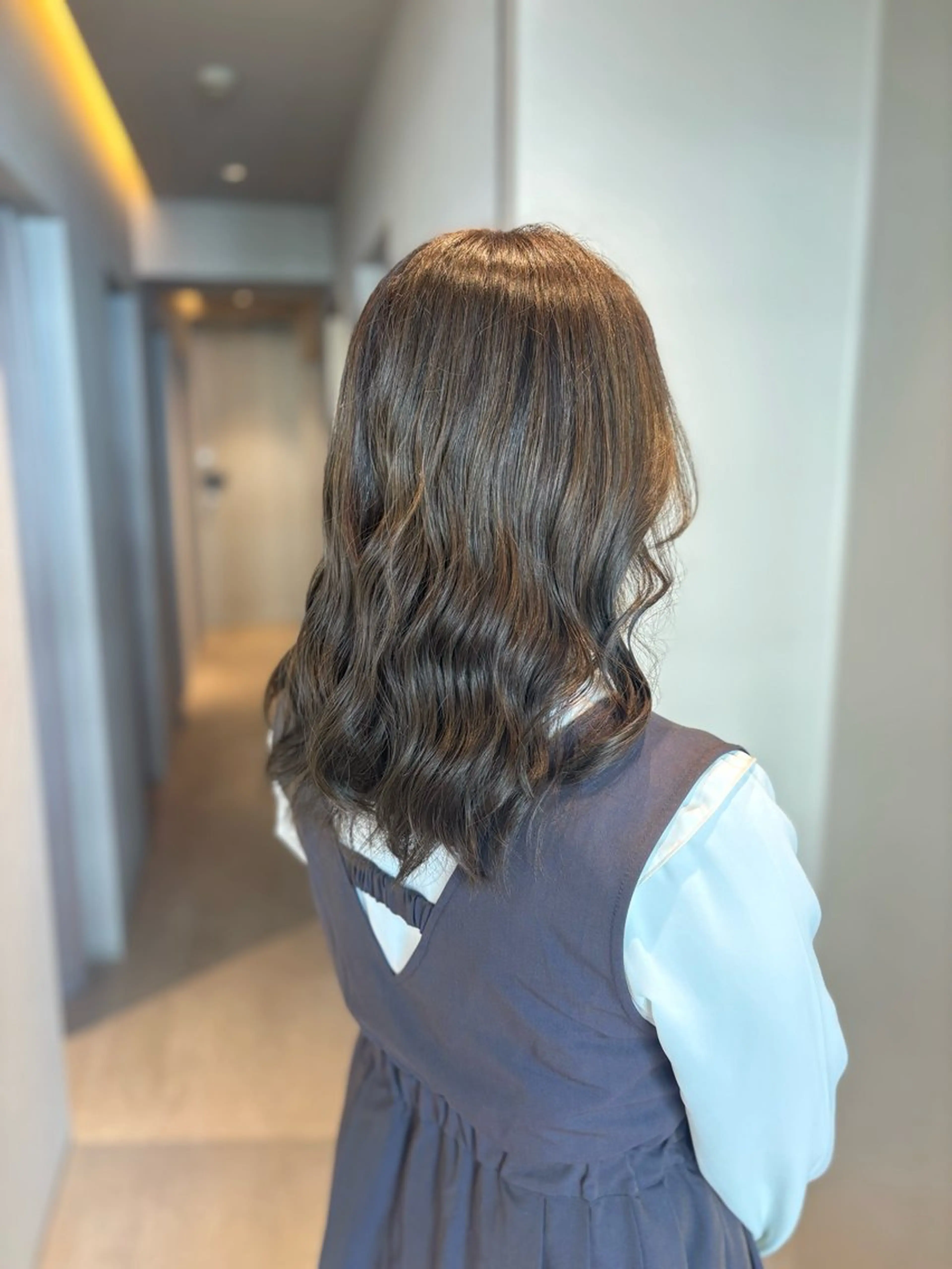 ミディアム カラー ベージュカラー オリーブベージュ 髪質改善カラー ブラウン🤎YUMEのヘアスタイル