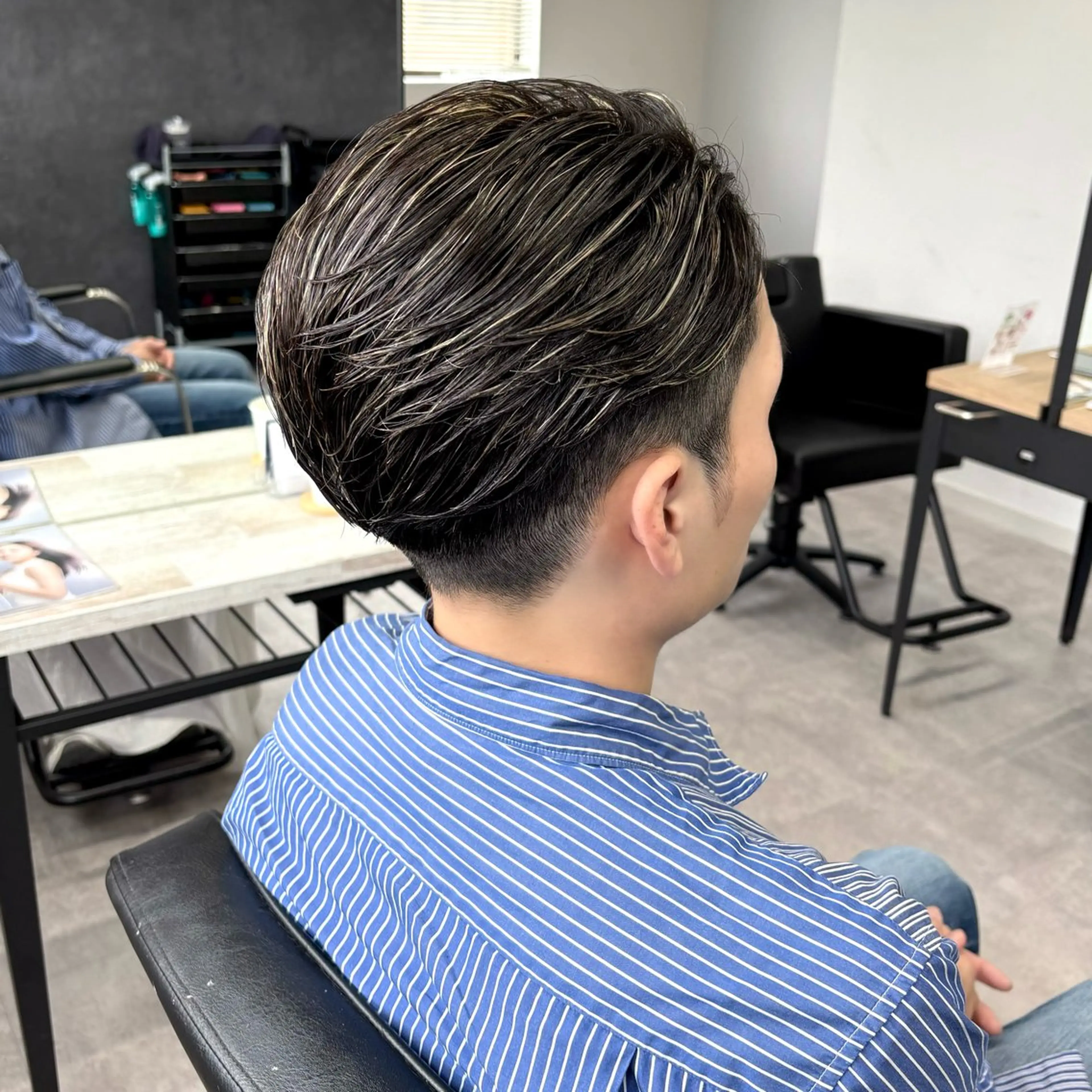 ミディアム カラー メンズ メンズメッシュ メッシュ カット ヘアカラー 浜松/メンズサロン/ Yuna🐈‍⬛🫧のヘアスタイル