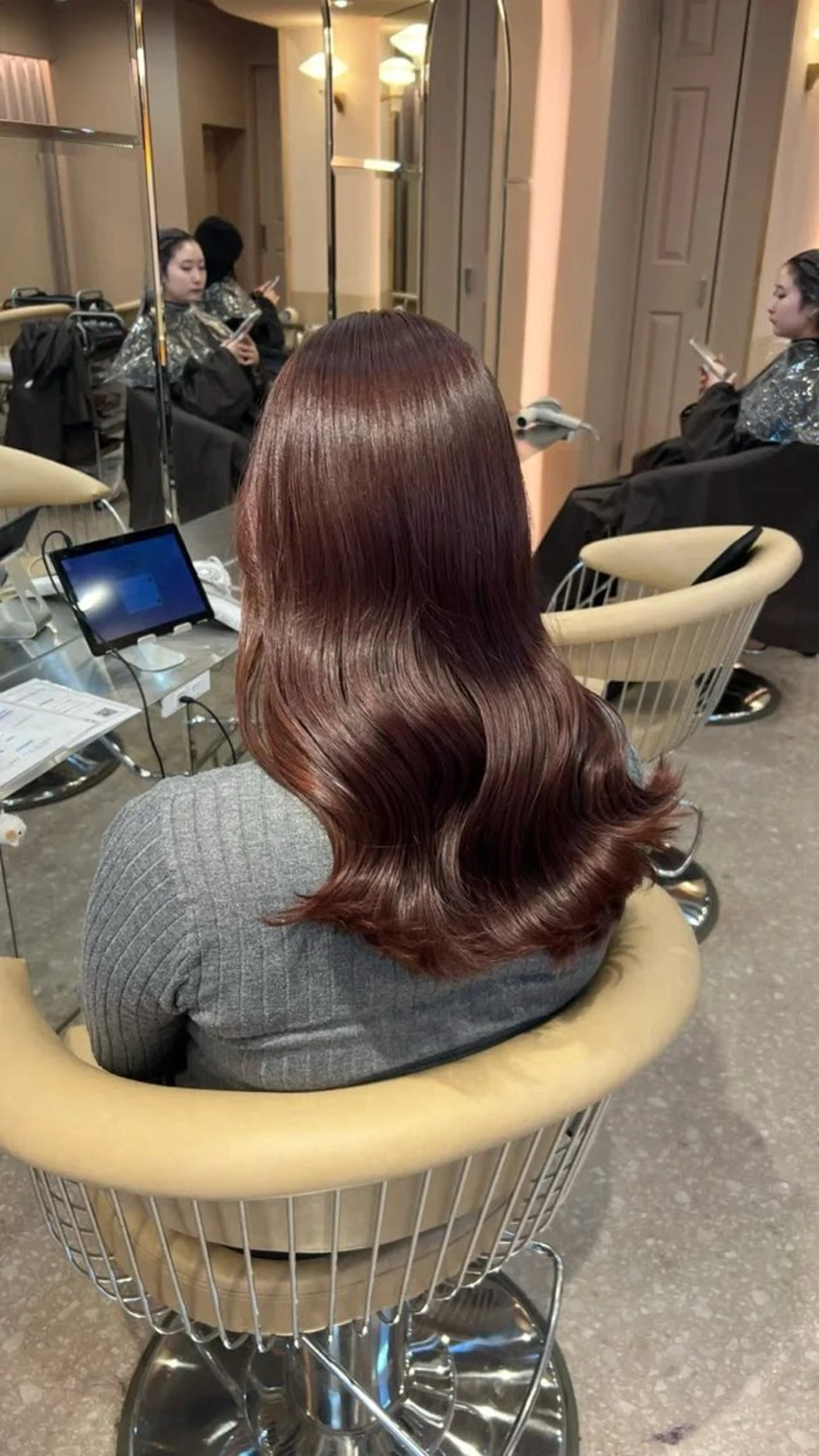 セミロング ヘアカラー トリートメント 💚 AKI 💚のヘアスタイル