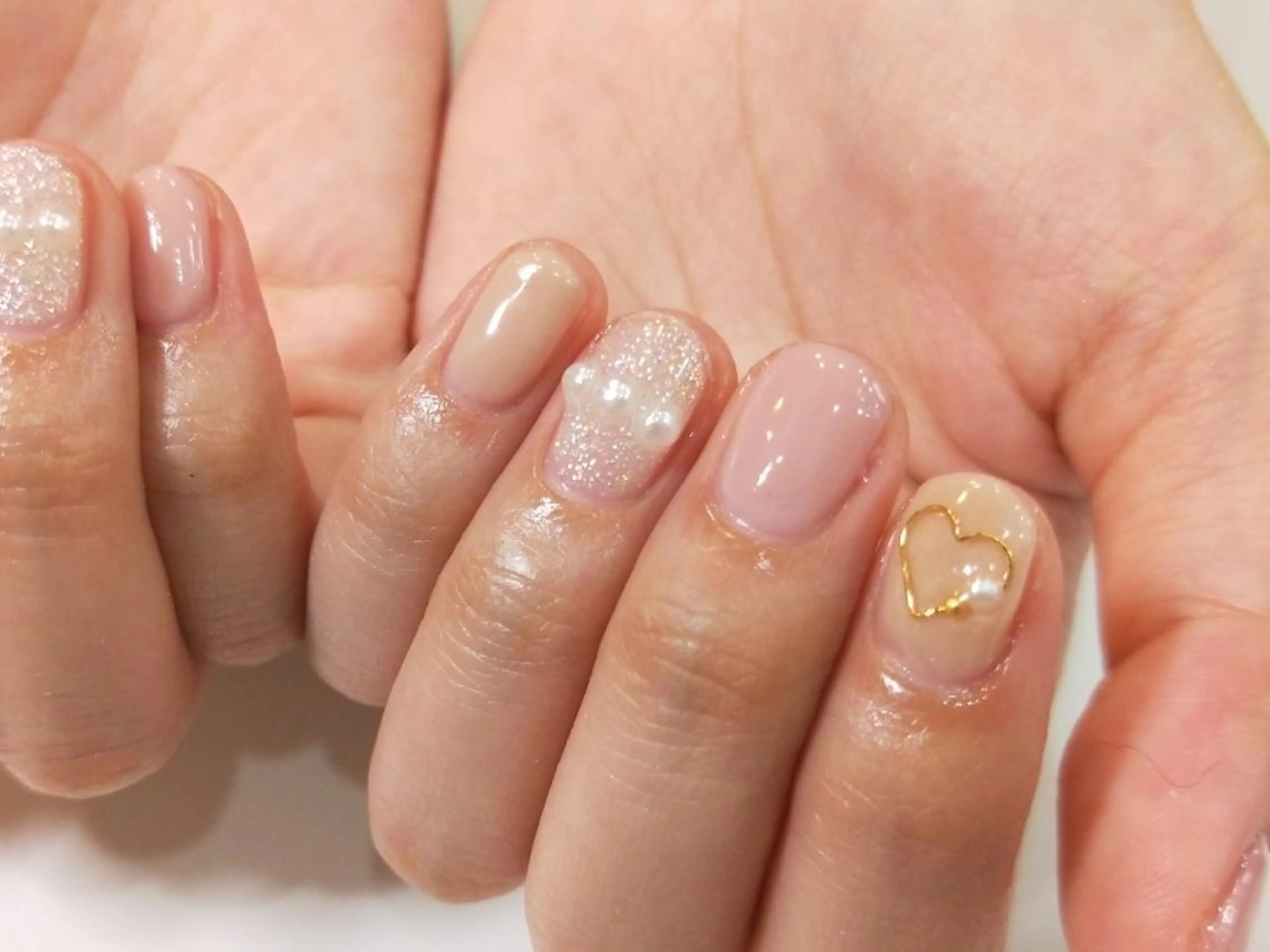ネイル ハンドネイル ハンドケア はばすみれ🎀ﾈｲﾙ 光ﾌｪｲｼｬﾙ ﾍｱのネイルデザイン