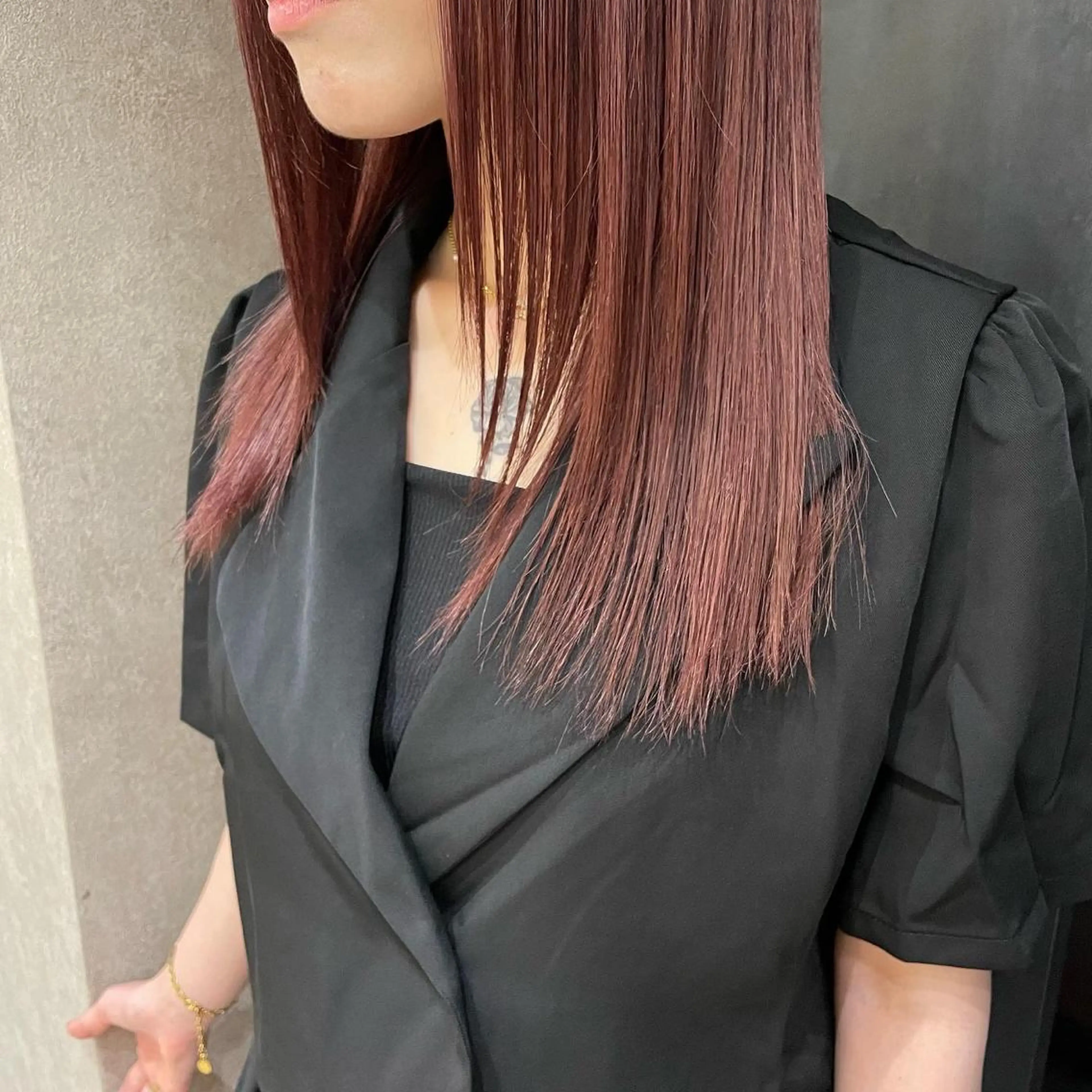 セミロング ヘアカラー トリートメント nene .のヘアスタイル