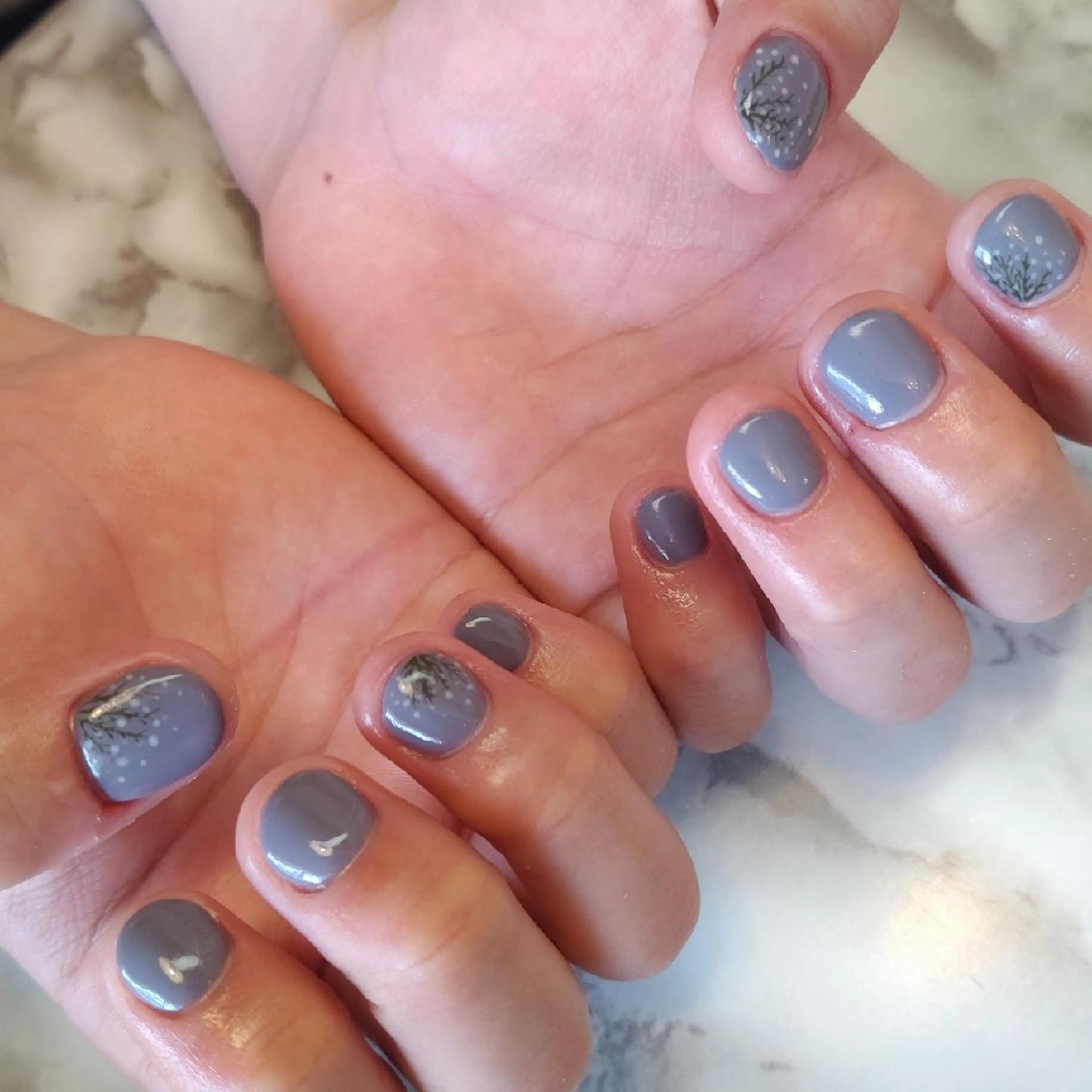 ネイル ジェヌインネイル 河内のネイルデザイン