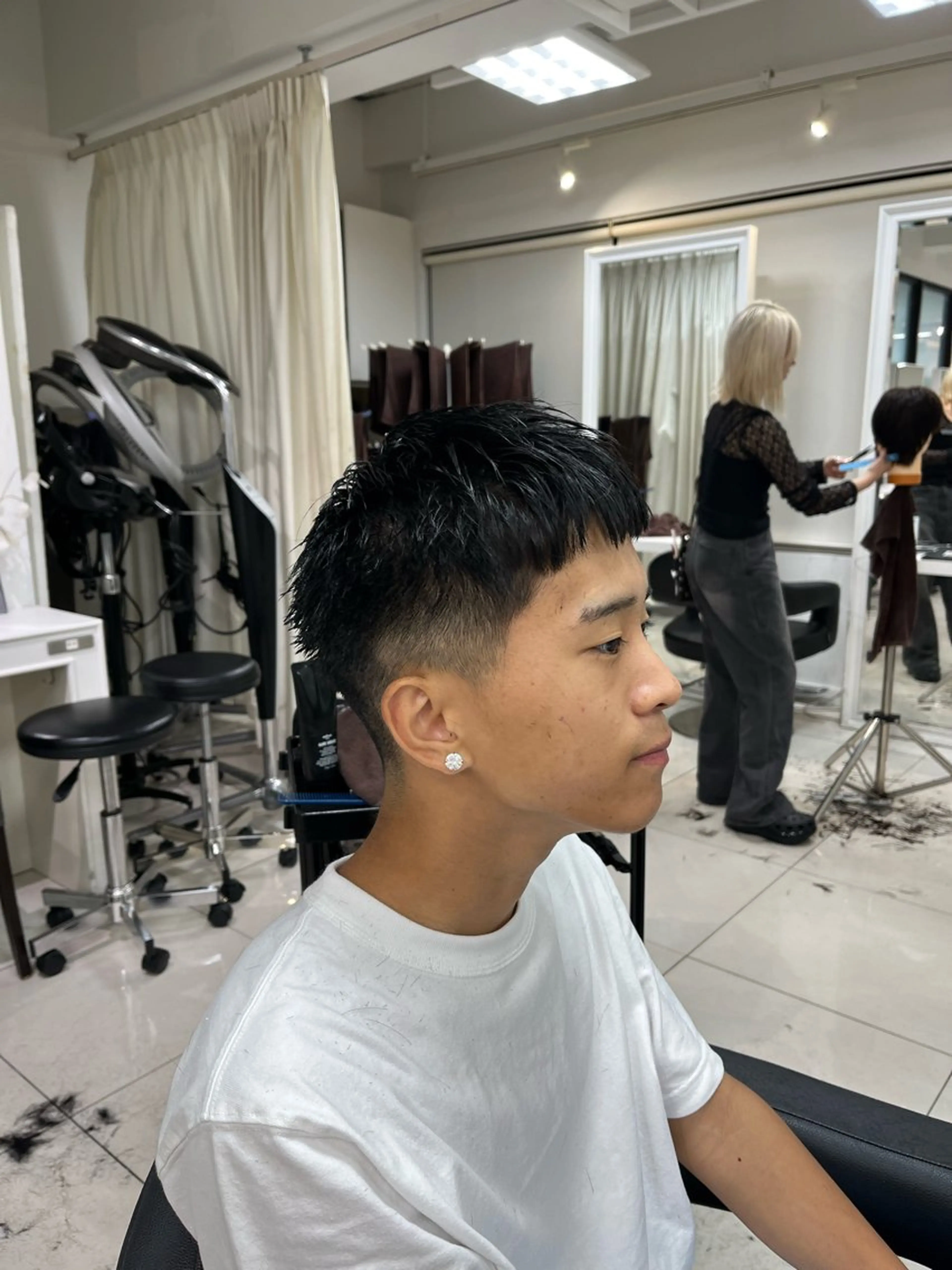 ショート メンズ 【シャドウパーマ センターパート】義心のヘアスタイル