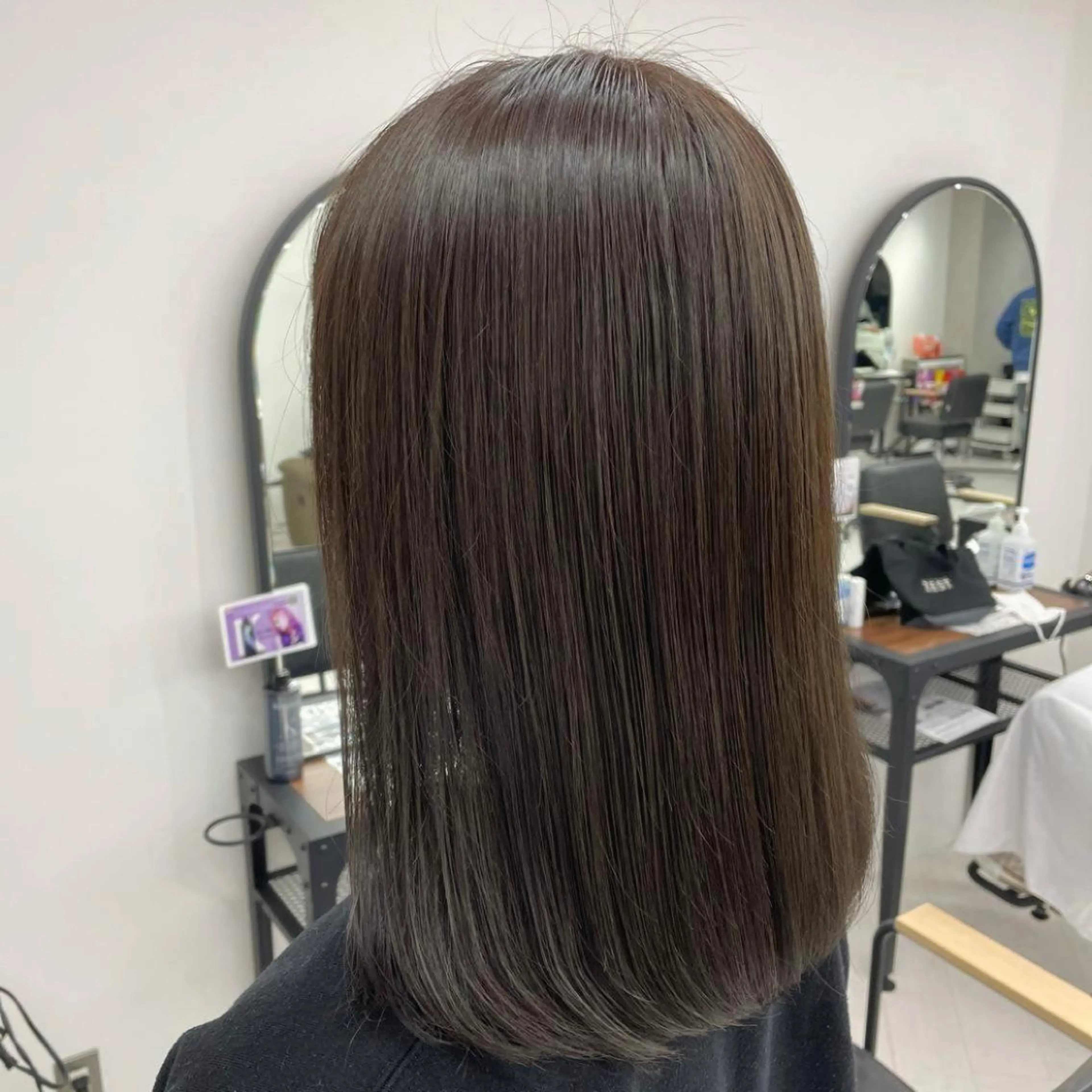 ロング カラー パーマ ヘアアレンジ メンズ キッズ ネイル マツエク・マツパ アイブロウ ブラウンカラー ダークブラウン カラーマツエク ブラウン mona/ ストレートスタイル✨のヘアスタイル
