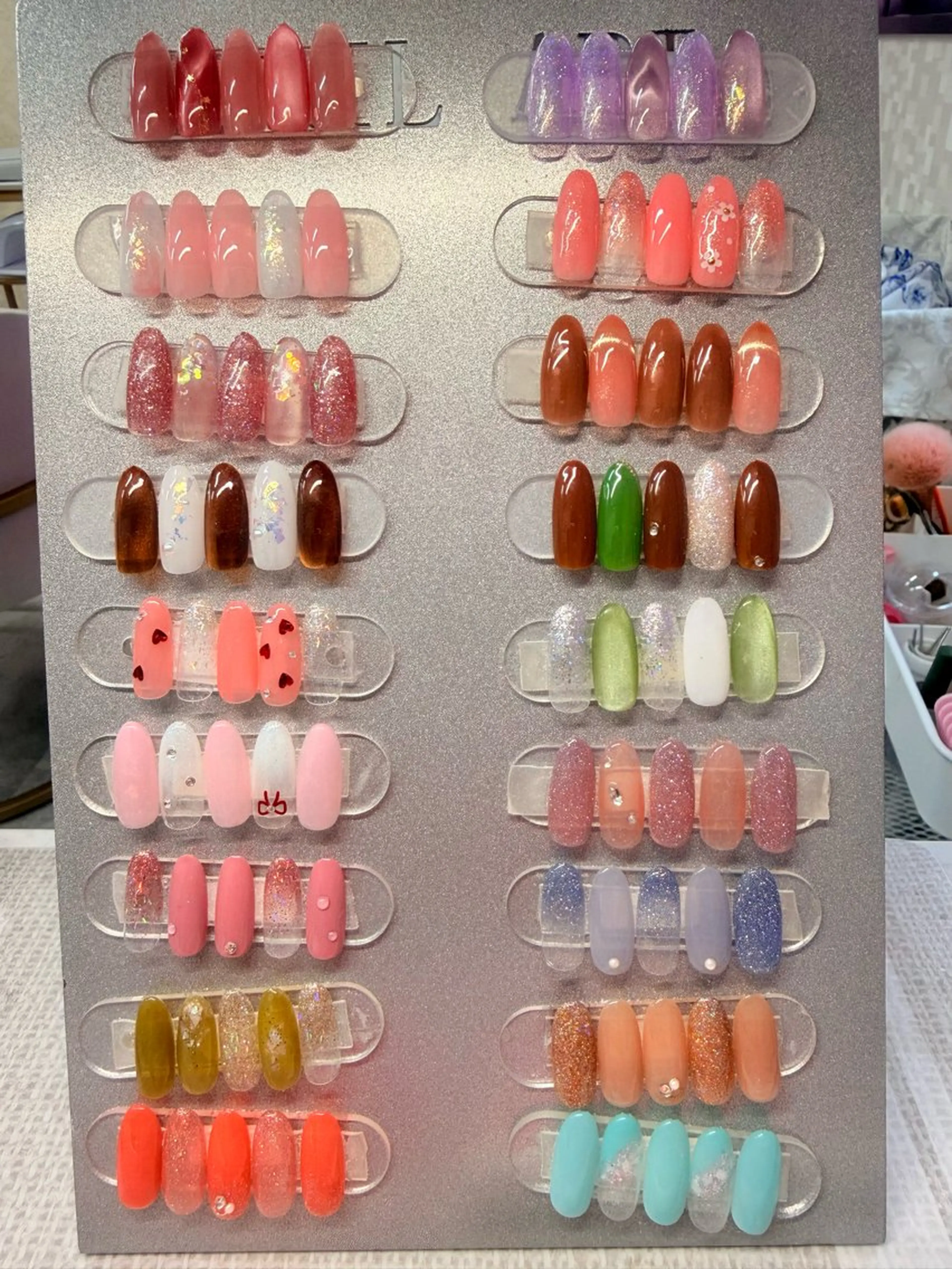 [オフ無料]シンプルアートネイルの写真