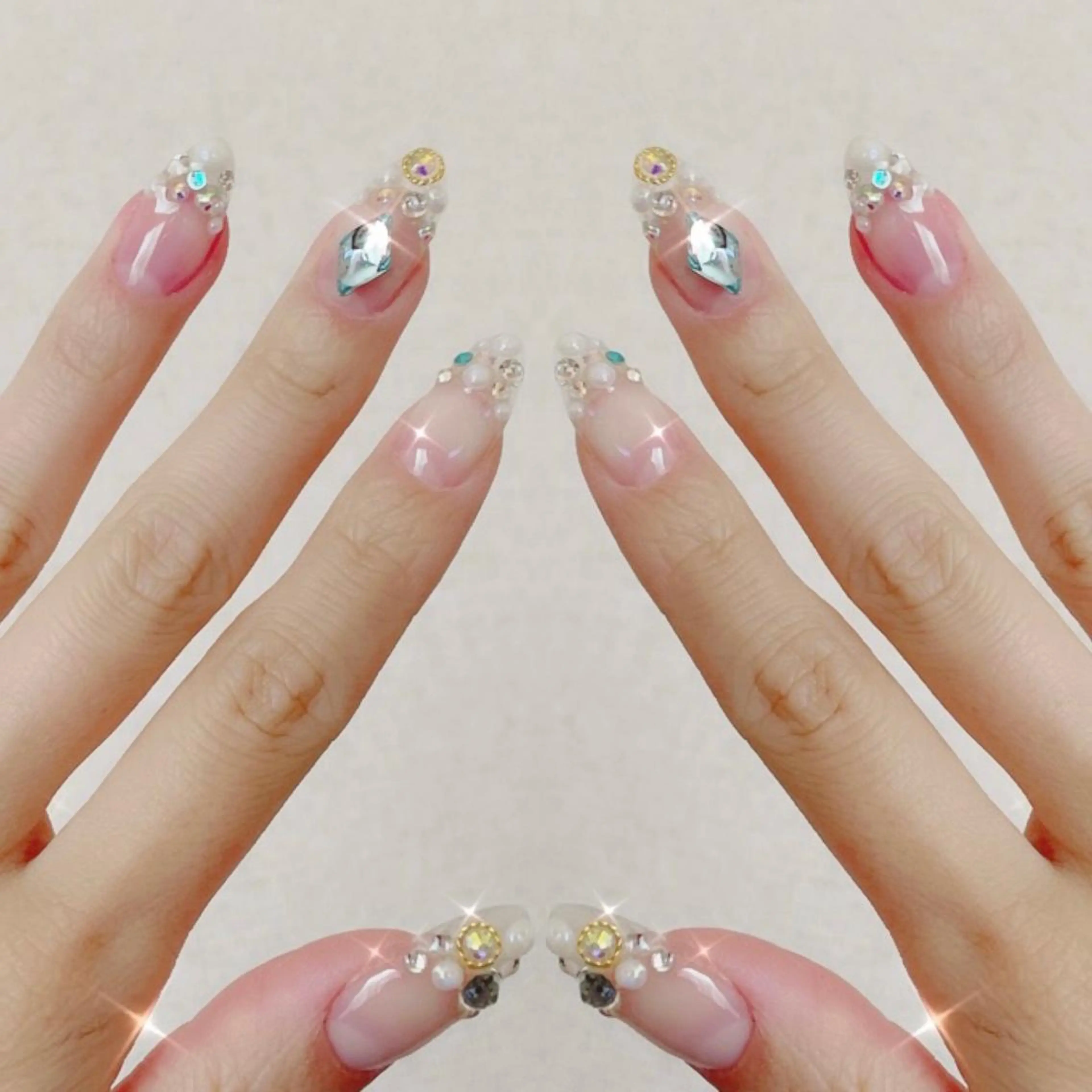 ネイル スカルプネイル ストーンネイル ハンドネイル VIERU 🌈🎀💖のネイルデザイン