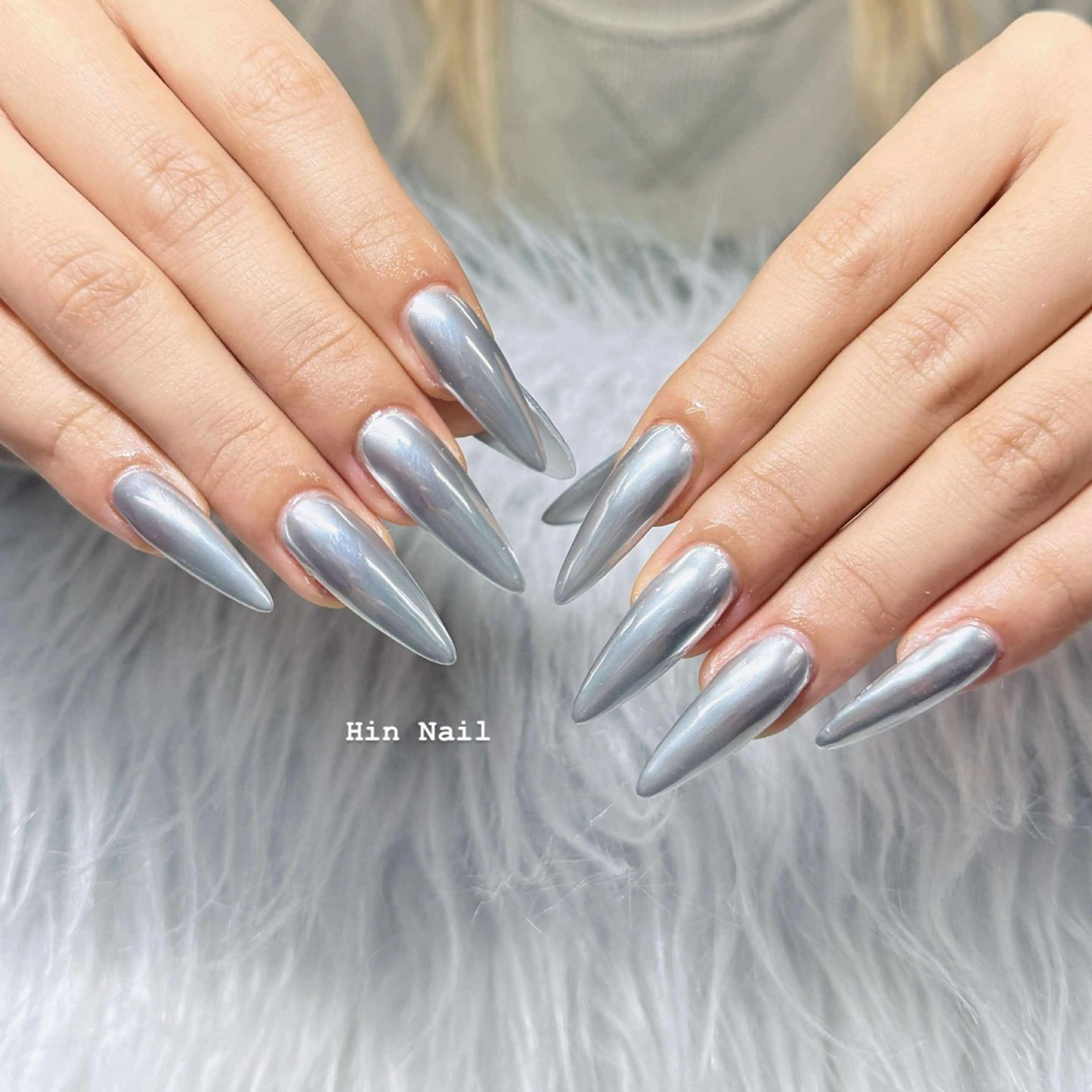 ネイル ミラーネイル ハンドネイル HIN NAILのネイルデザイン