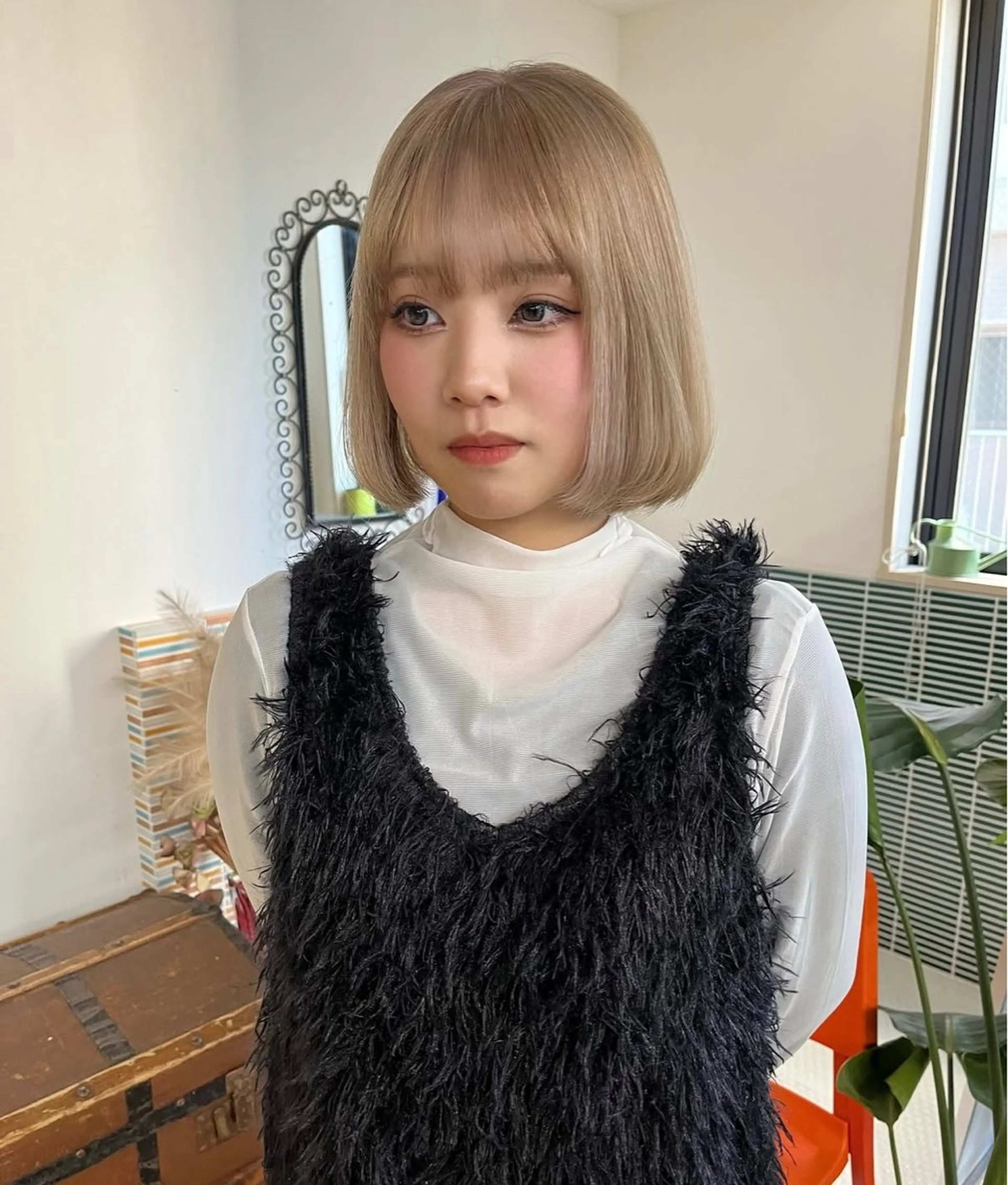 ミディアム カラー ヘアアレンジ 縮毛矯正履歴からの ブリーチ /mamiのヘアスタイル